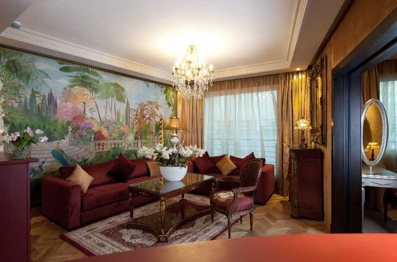 Art Palace Suites & Spa