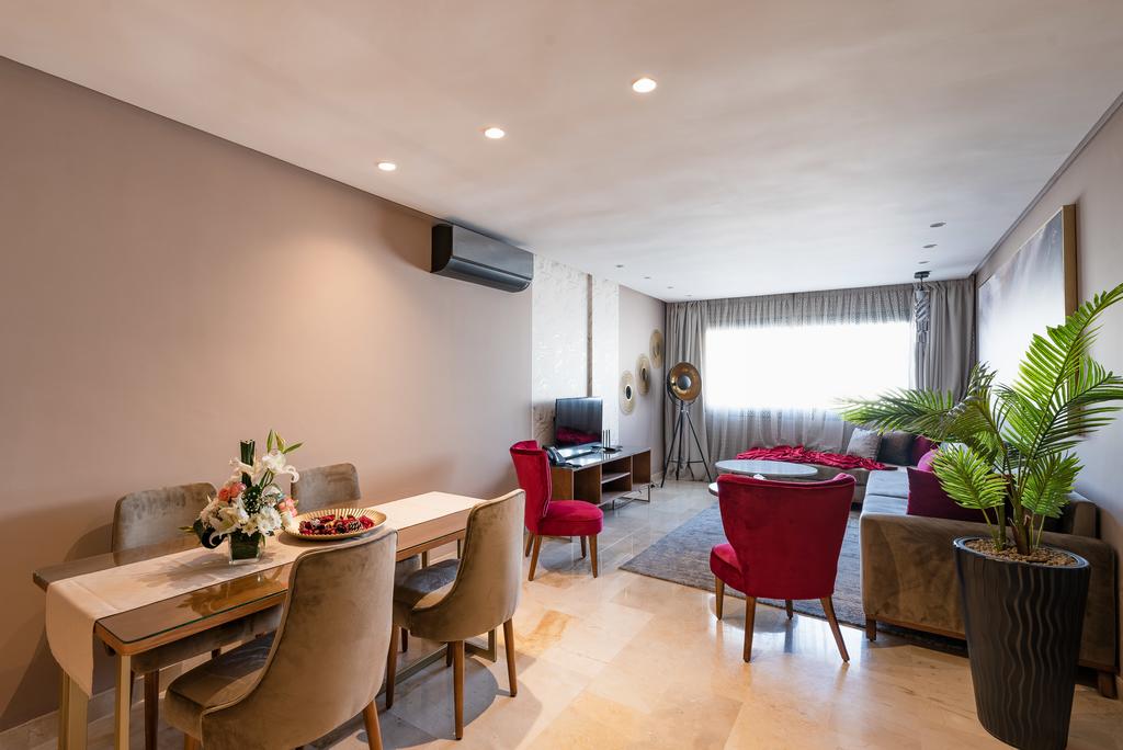 Avenue Suites