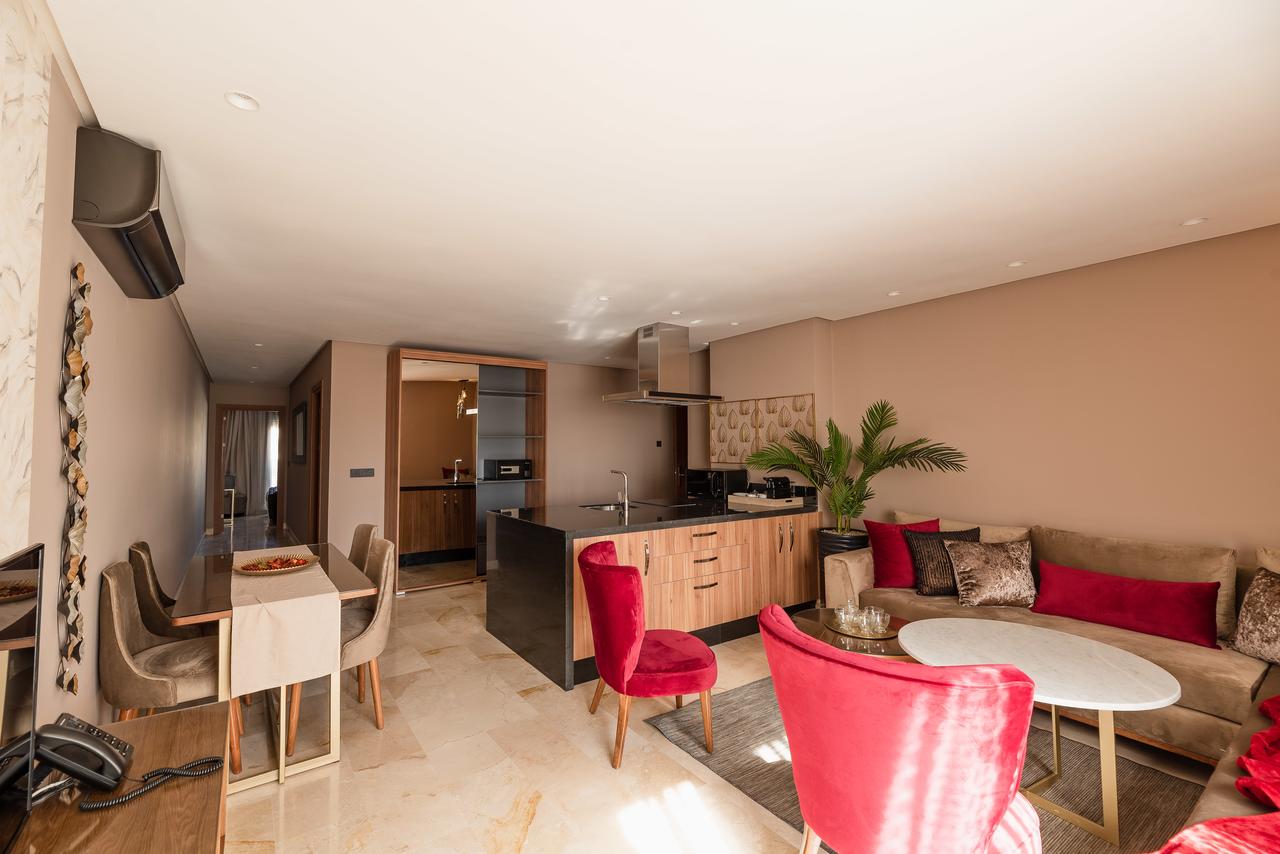 Avenue Suites