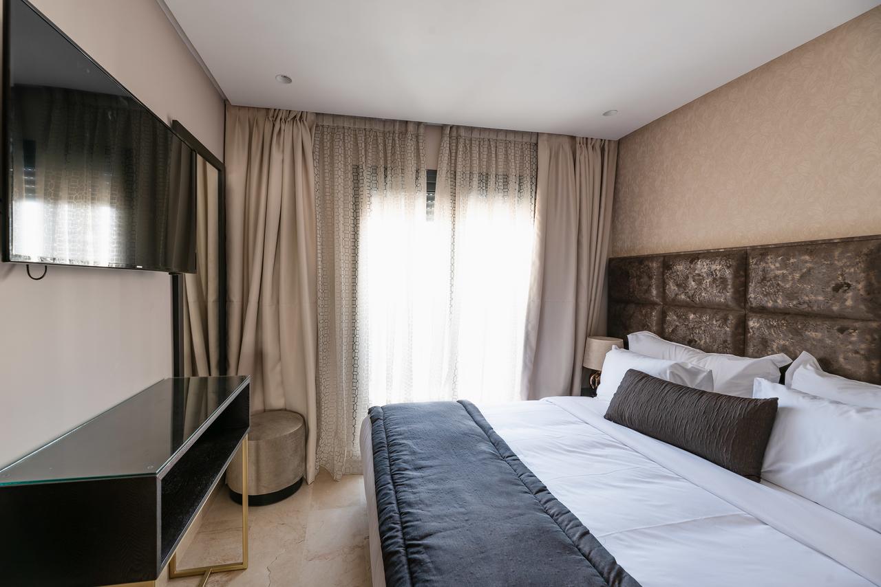 Avenue Suites