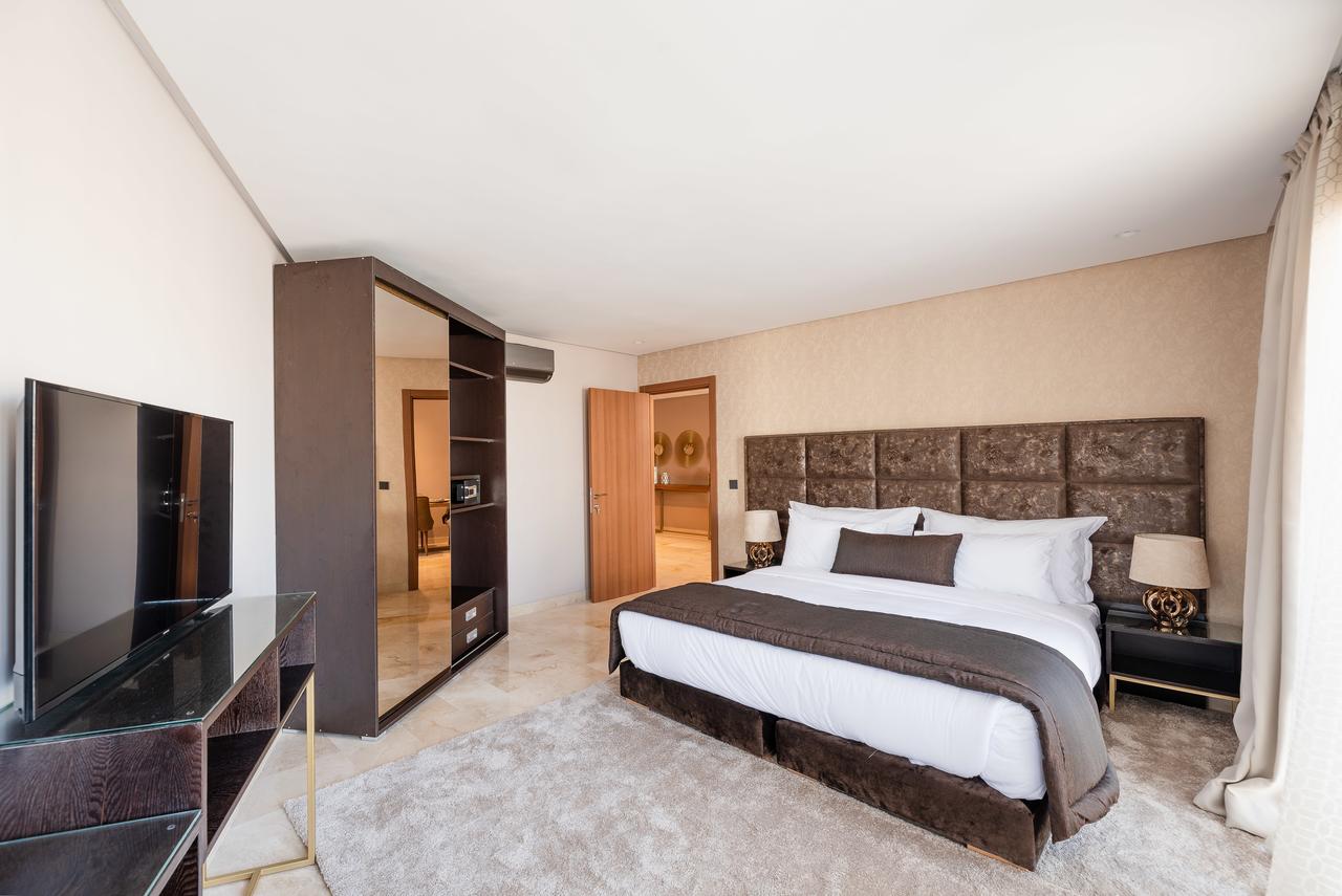 Avenue Suites