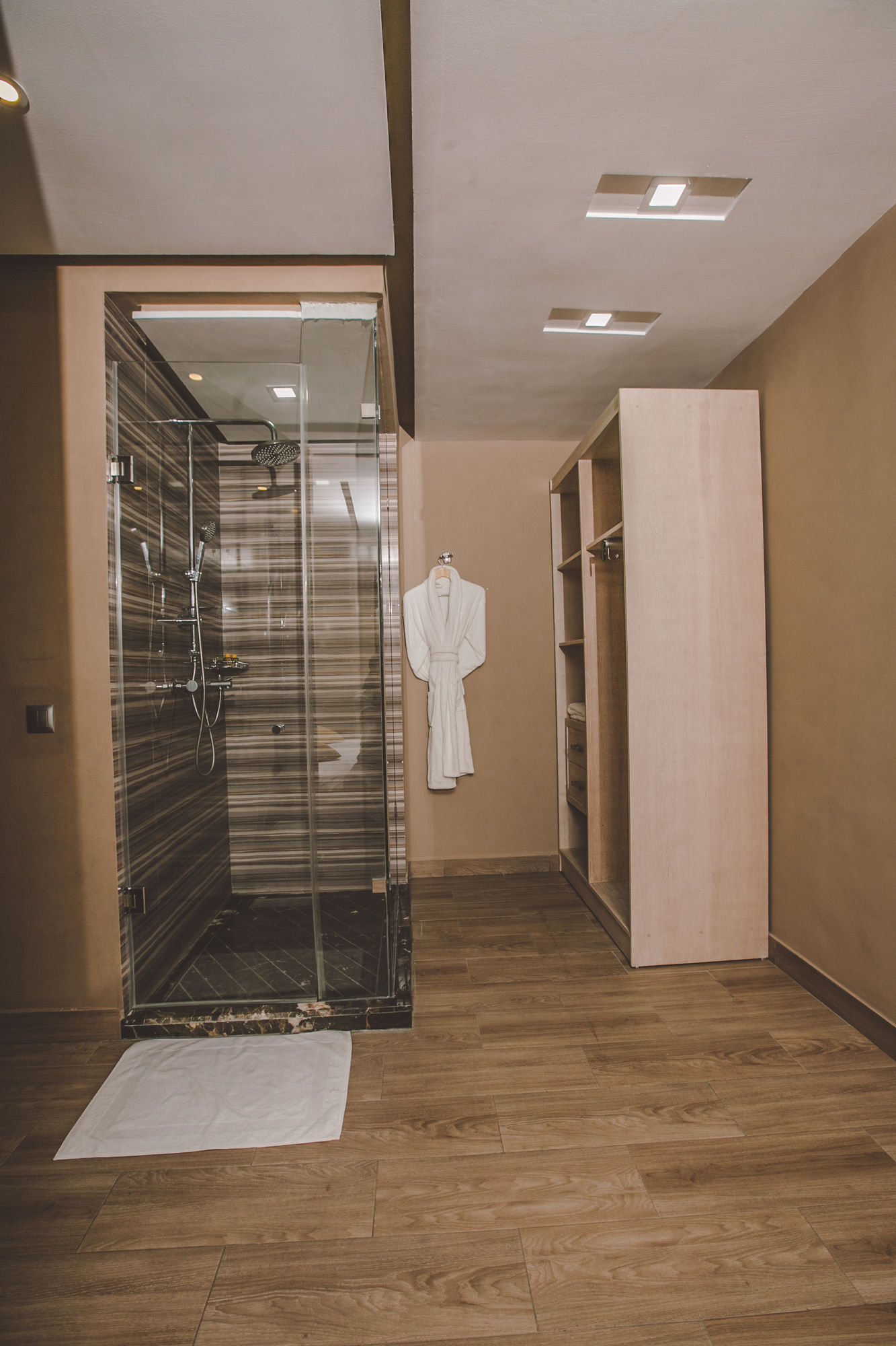 Down Town Hotel By Business & Leisure Hôtels