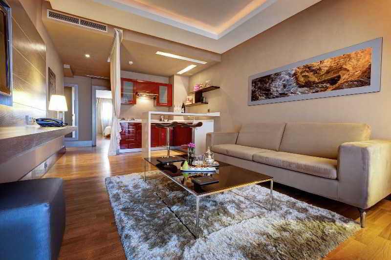 Gray Boutique Hotel & Spa