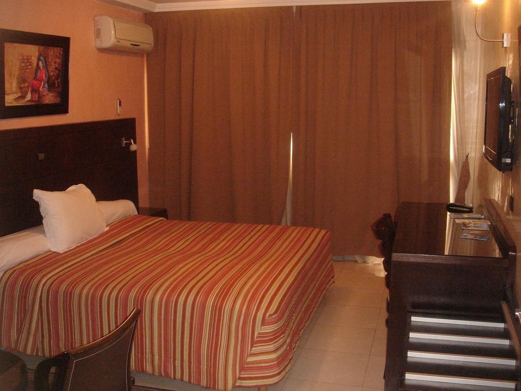 Hotel Washington