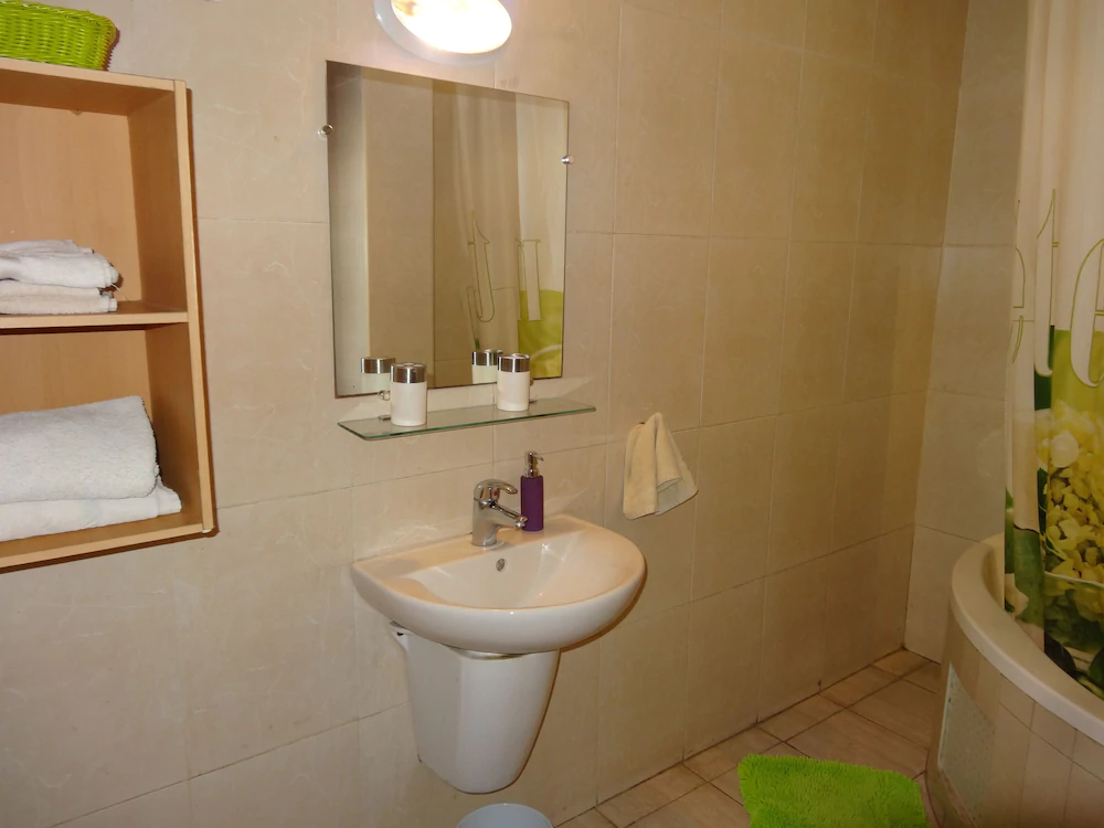 Leyna Vacancy Homes