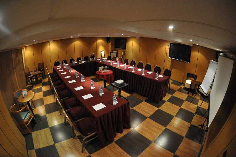 Oum Palace