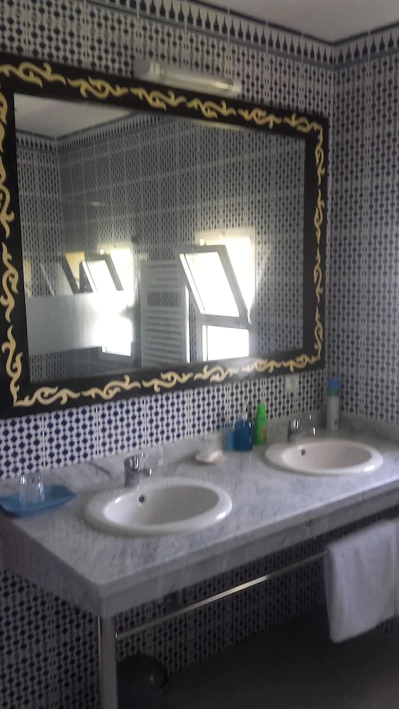 Riad Tanjil