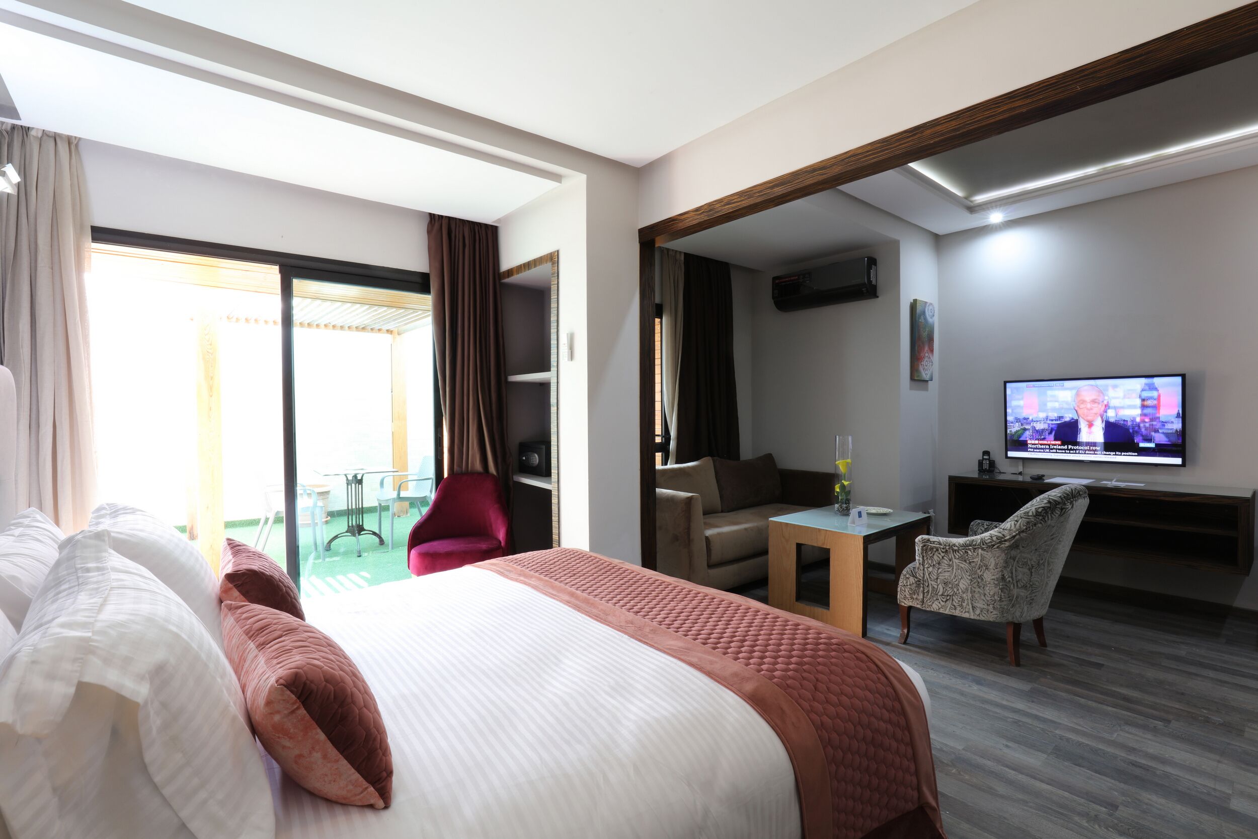 Silver Suites Hotel& Spa