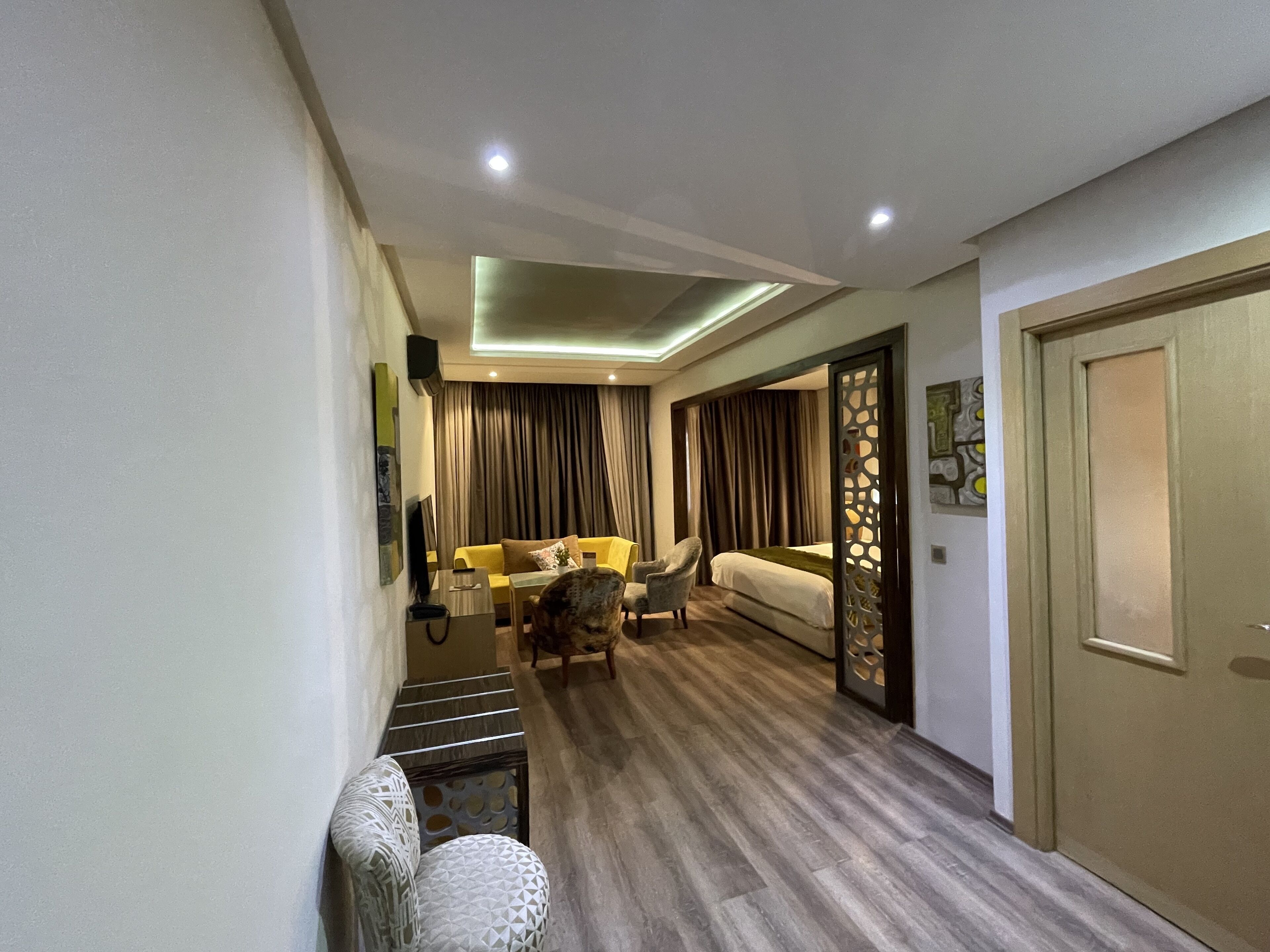 Silver Suites Hotel& Spa