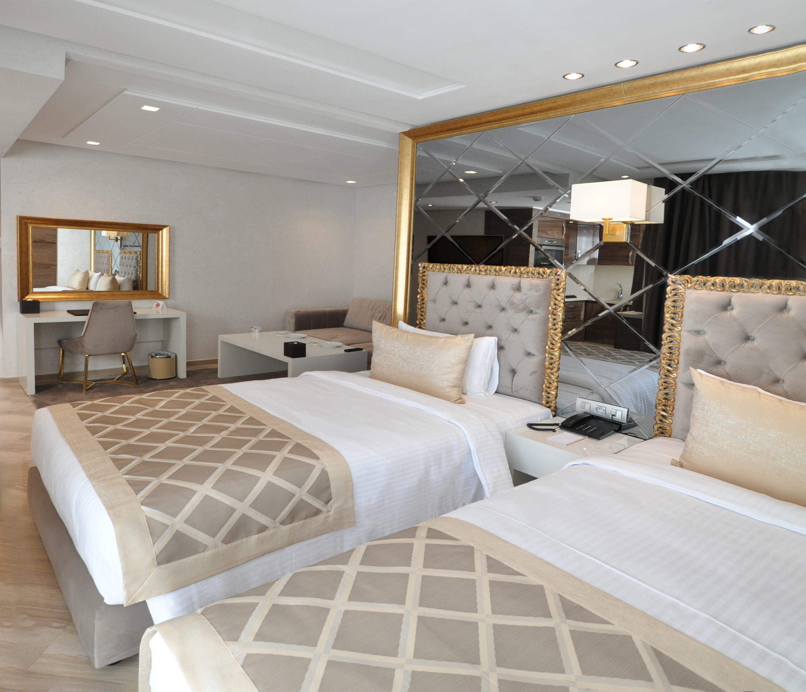 Suite Hotel Casa Diamond