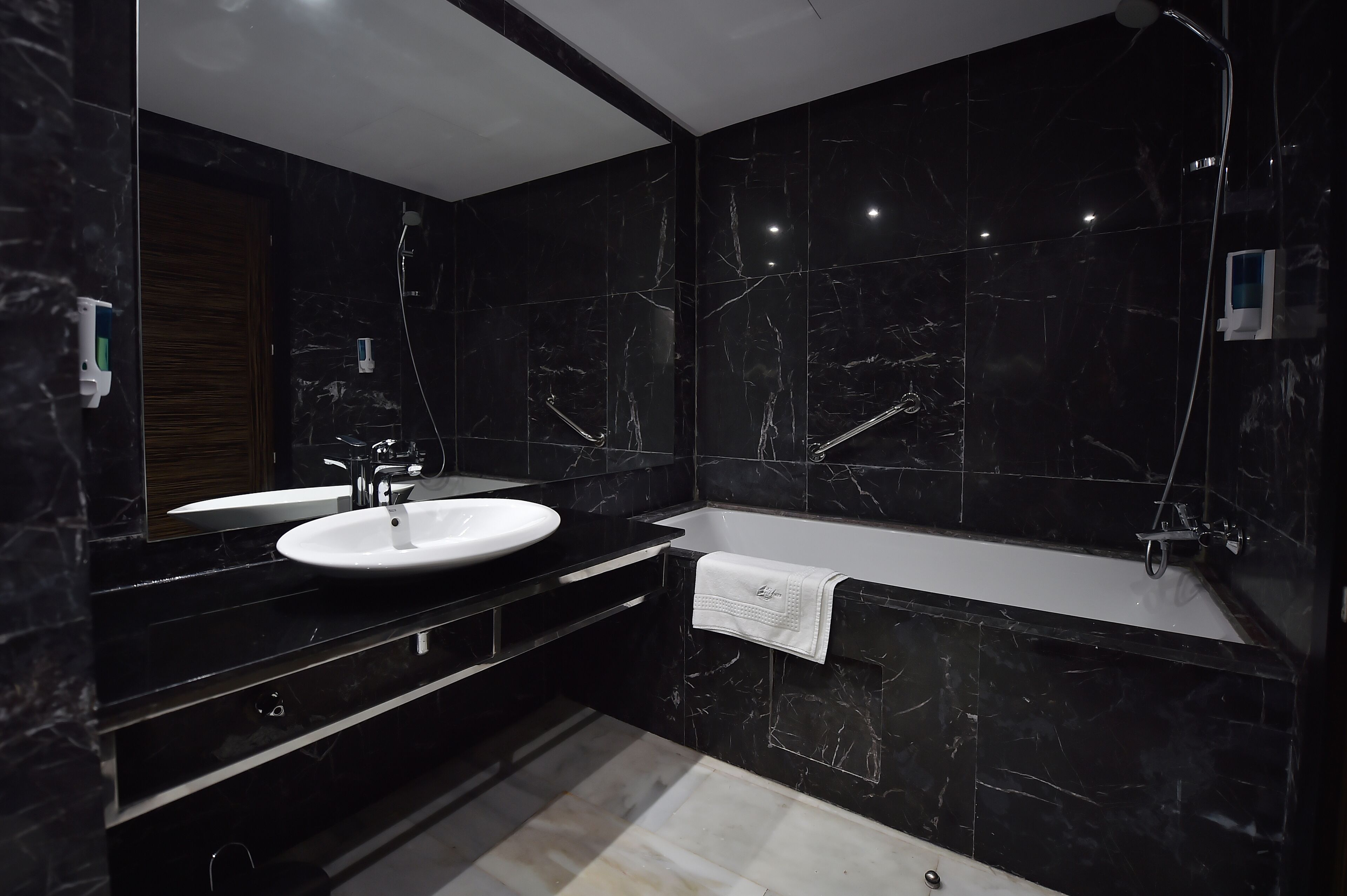 Suites Hotel Le Yacht