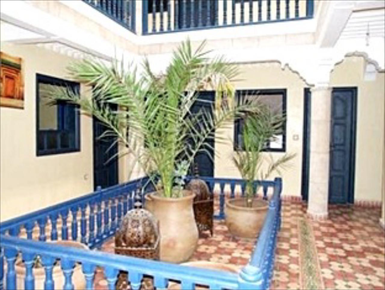 Riad Eraounak Souiri Hotel