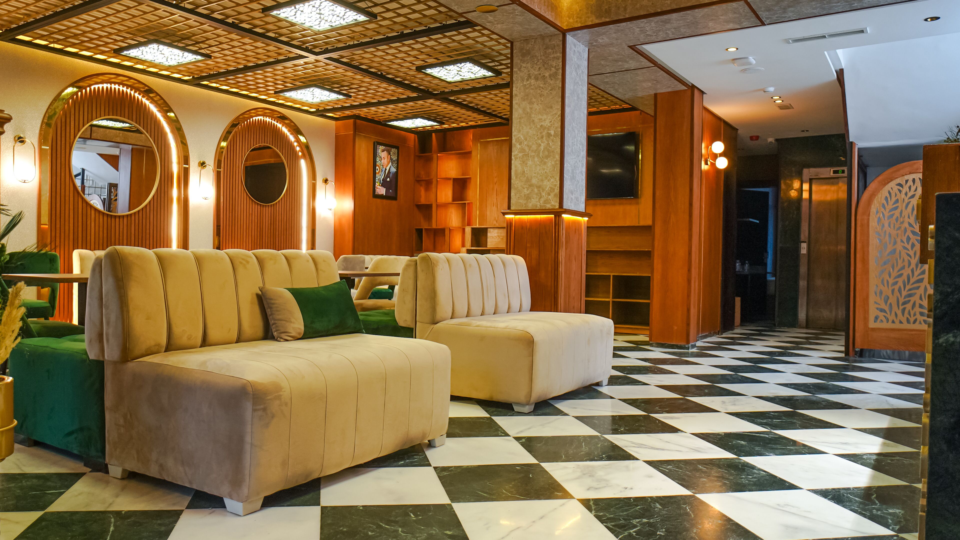 Razane Hotel