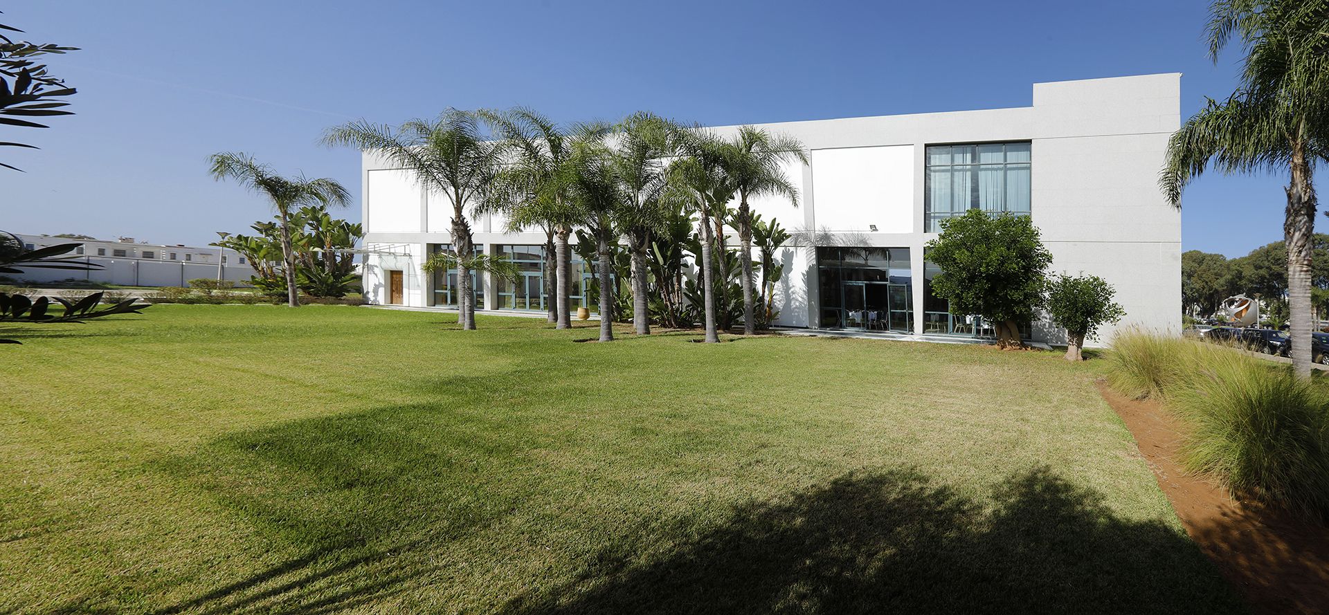 Amphitrite Palace Beach Hotel & Convention Centre