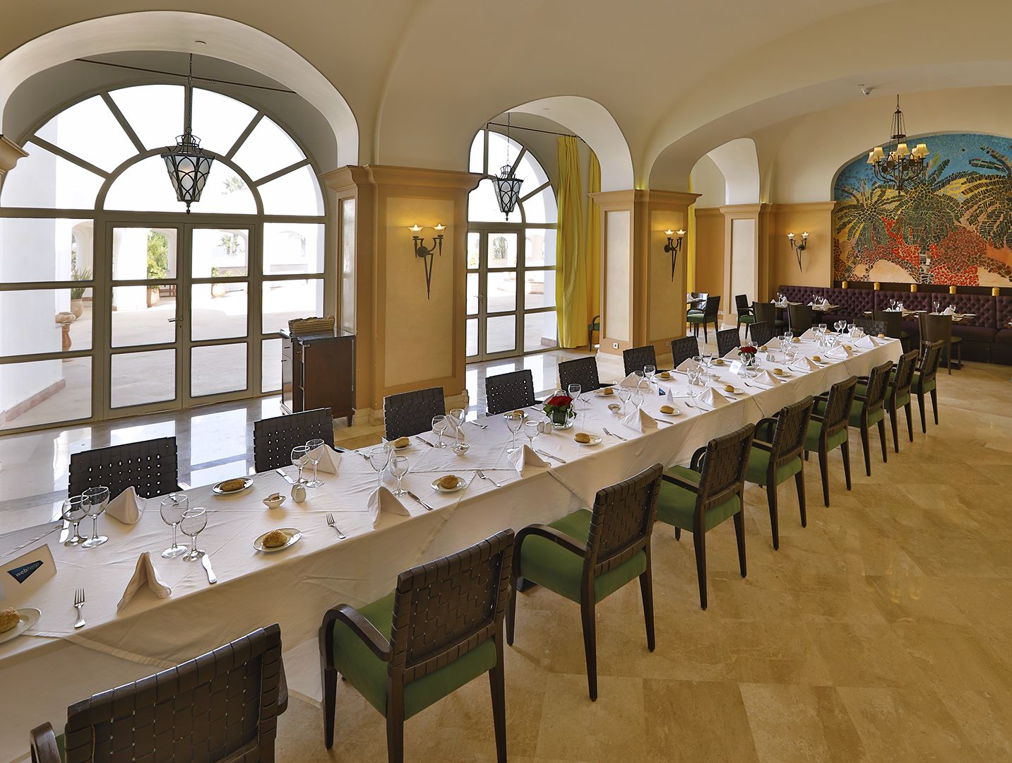 Amphitrite Palace Beach Hotel & Convention Centre