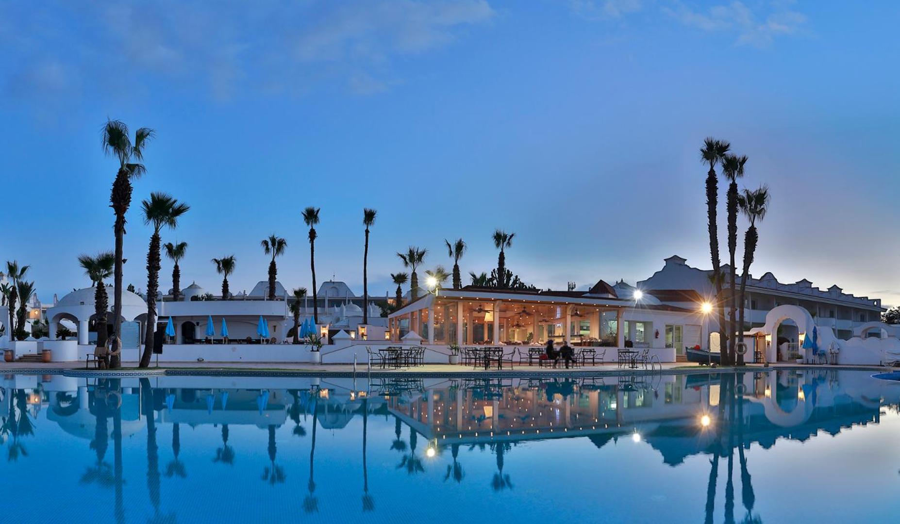 Amphitrite Palace Beach Hotel & Convention Centre