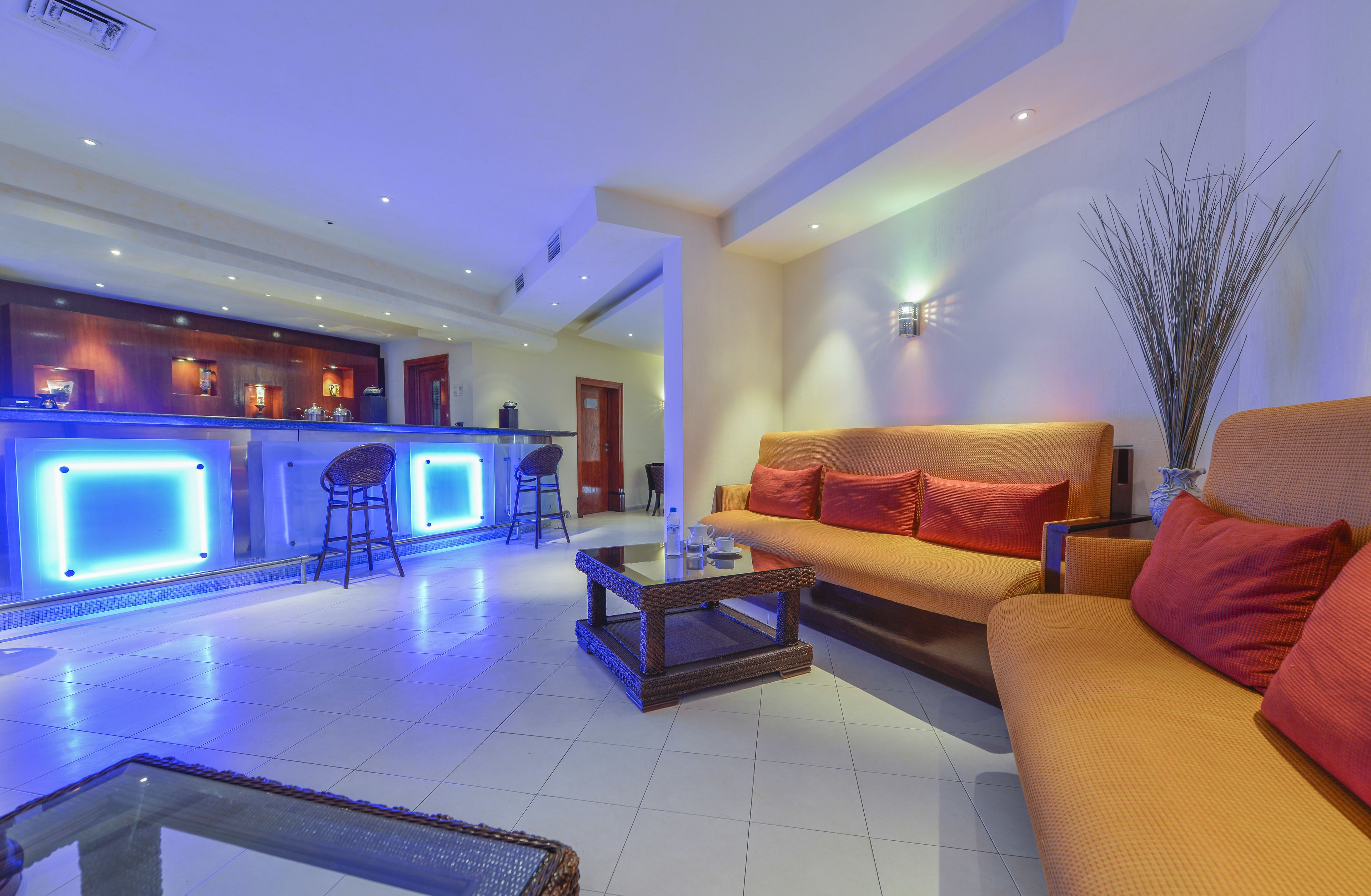 Amphitrite Palace Beach Hotel & Convention Centre