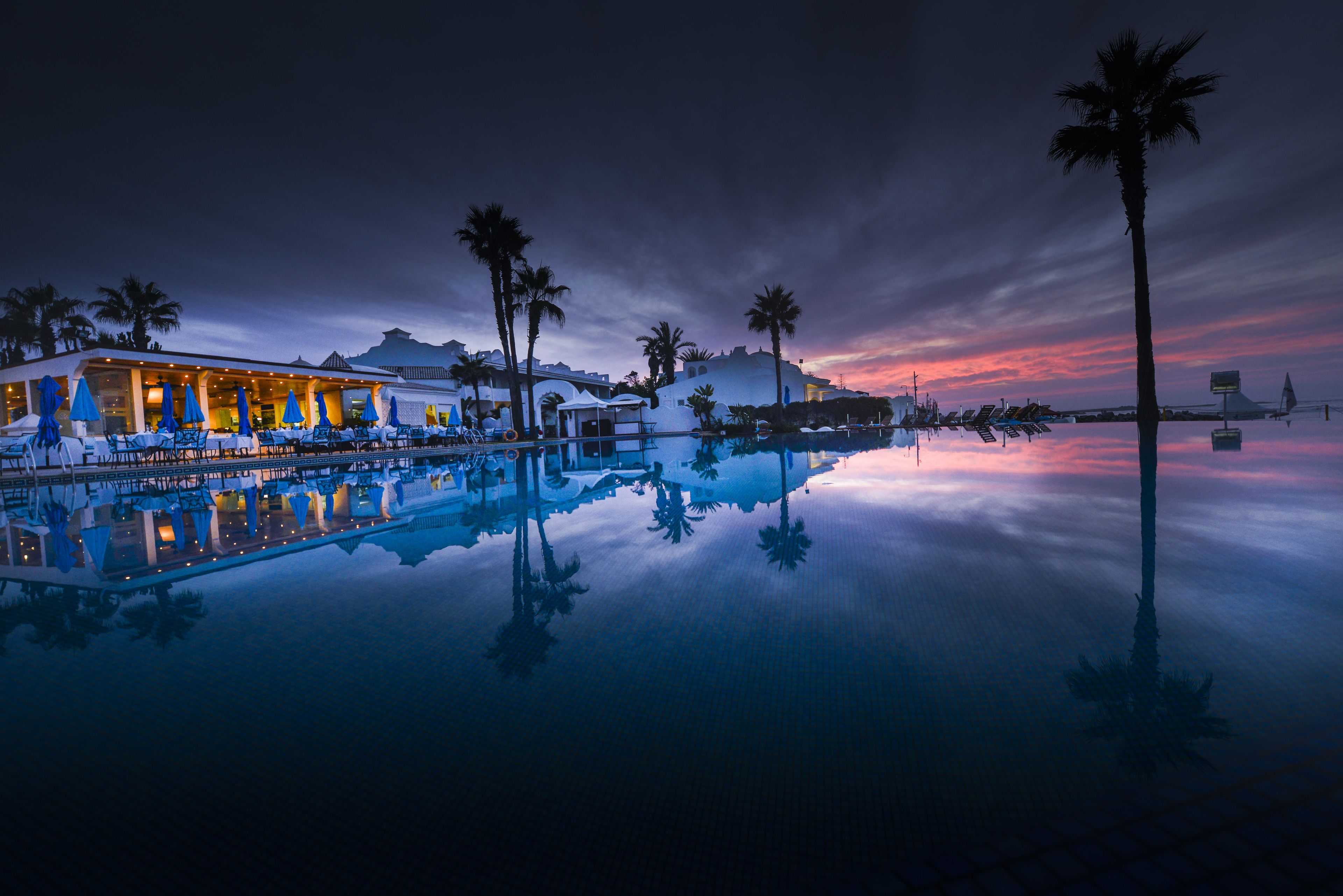 Amphitrite Palace Beach Hotel & Convention Centre