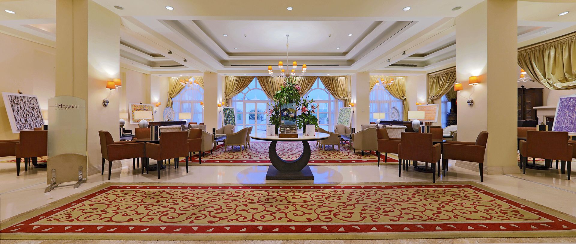 Amphitrite Palace Beach Hotel & Convention Centre