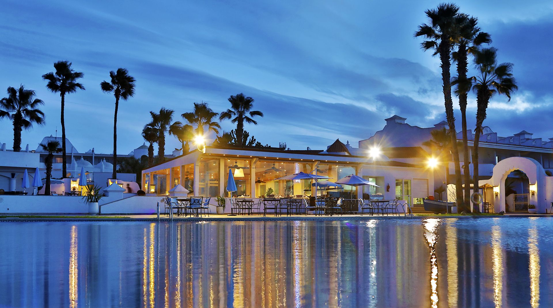 Amphitrite Palace Beach Hotel & Convention Centre