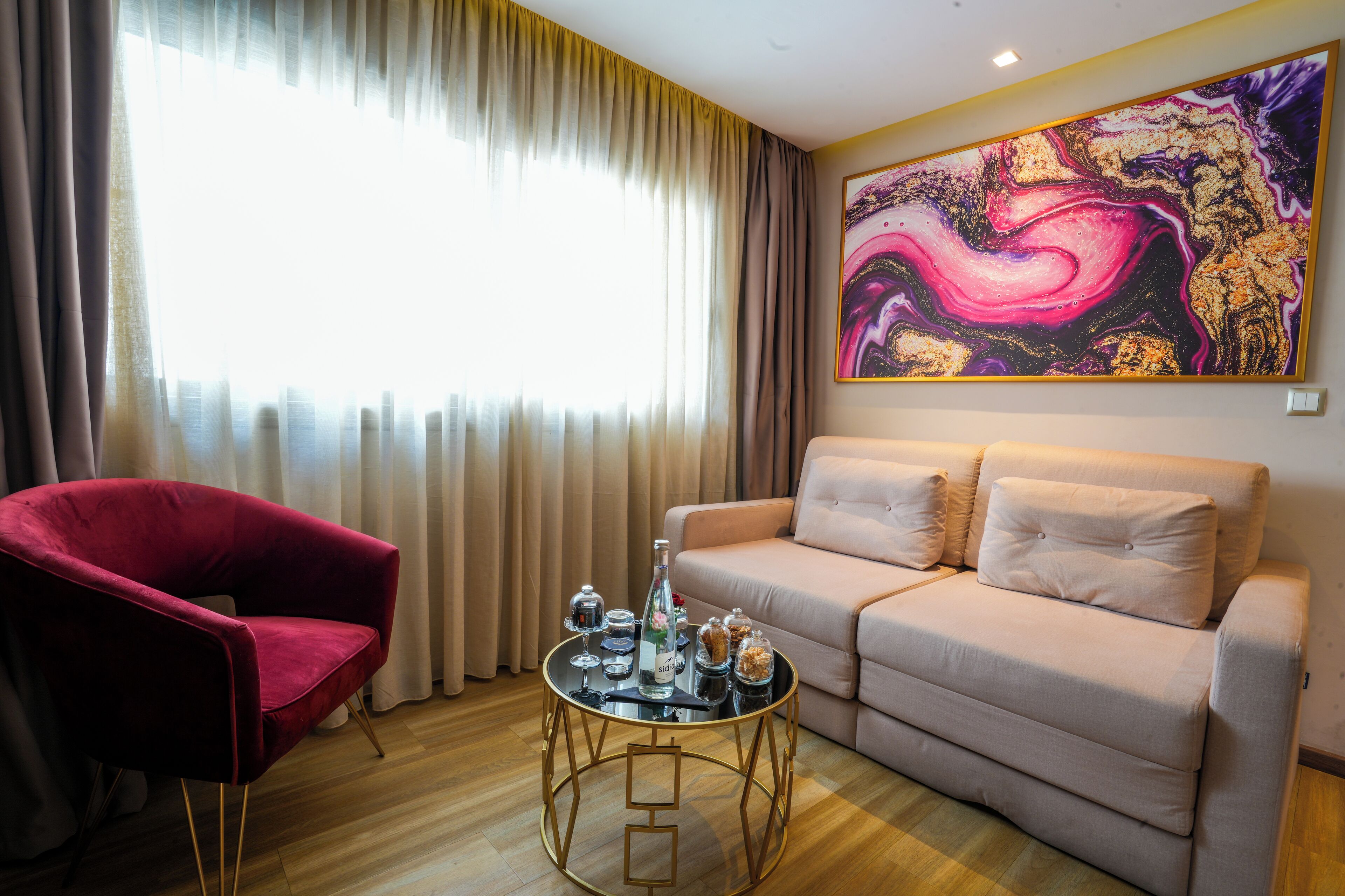 First Suites Hotel
