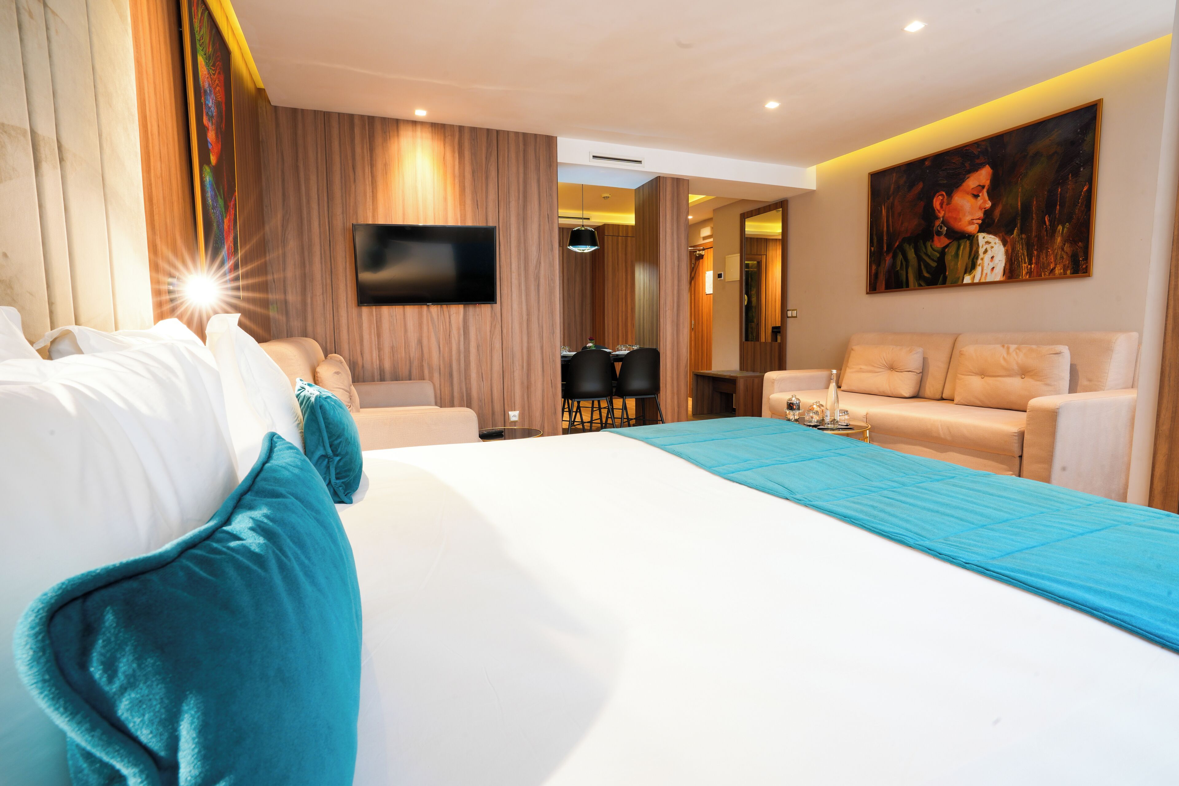 First Suites Hotel
