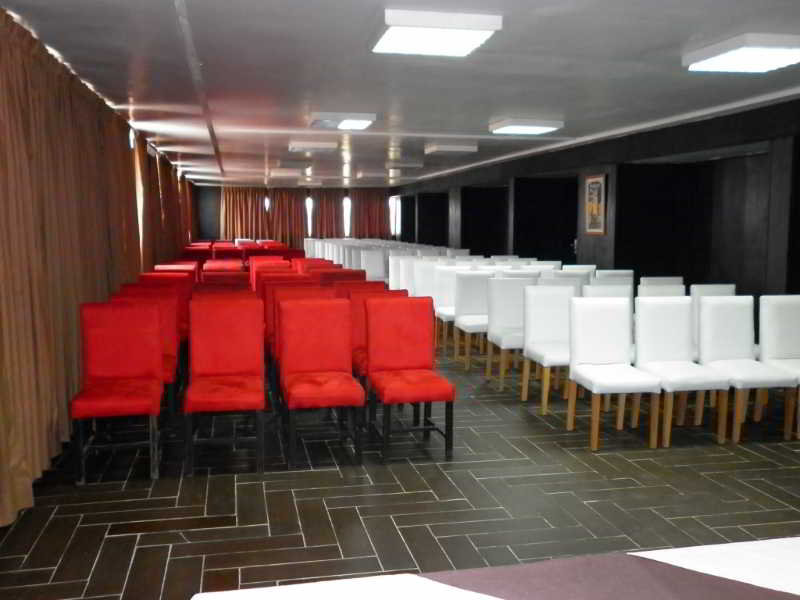 Oscar Hotel