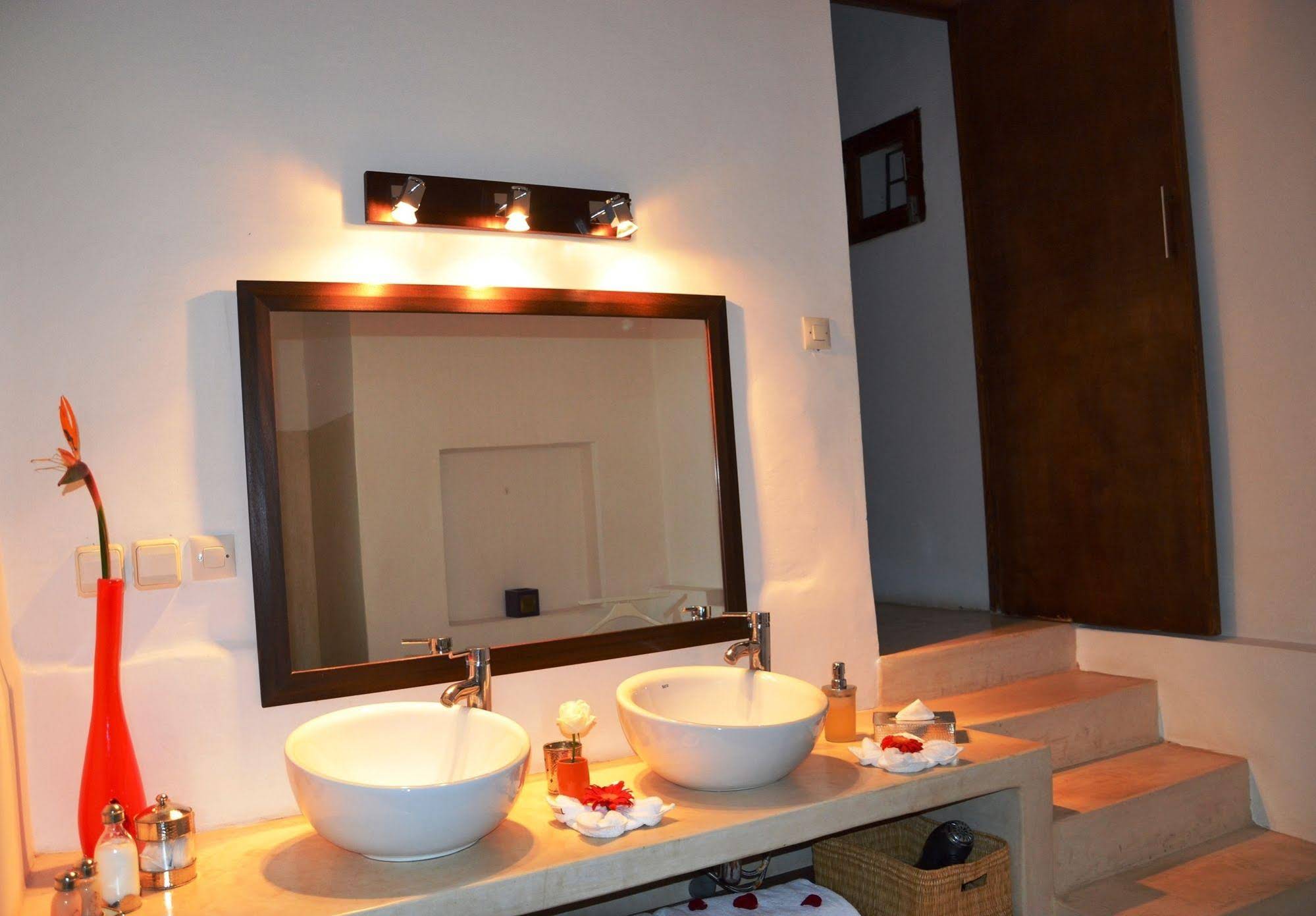 Riad Azahra