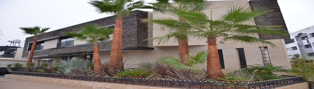 Villa Aralia