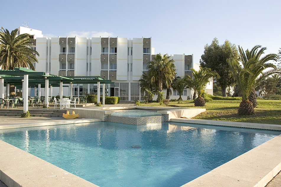 Golden Tulip Farah Safi