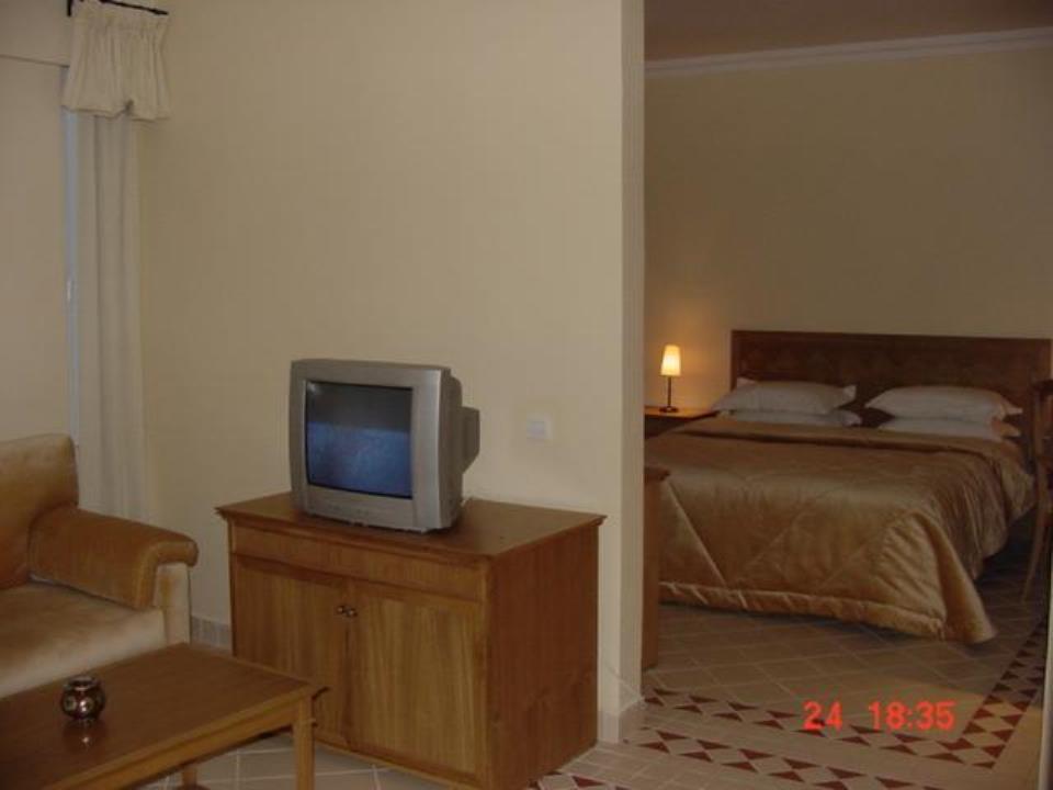 Golden Tulip Farah Safi