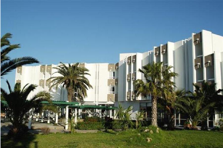 Golden Tulip Farah Safi