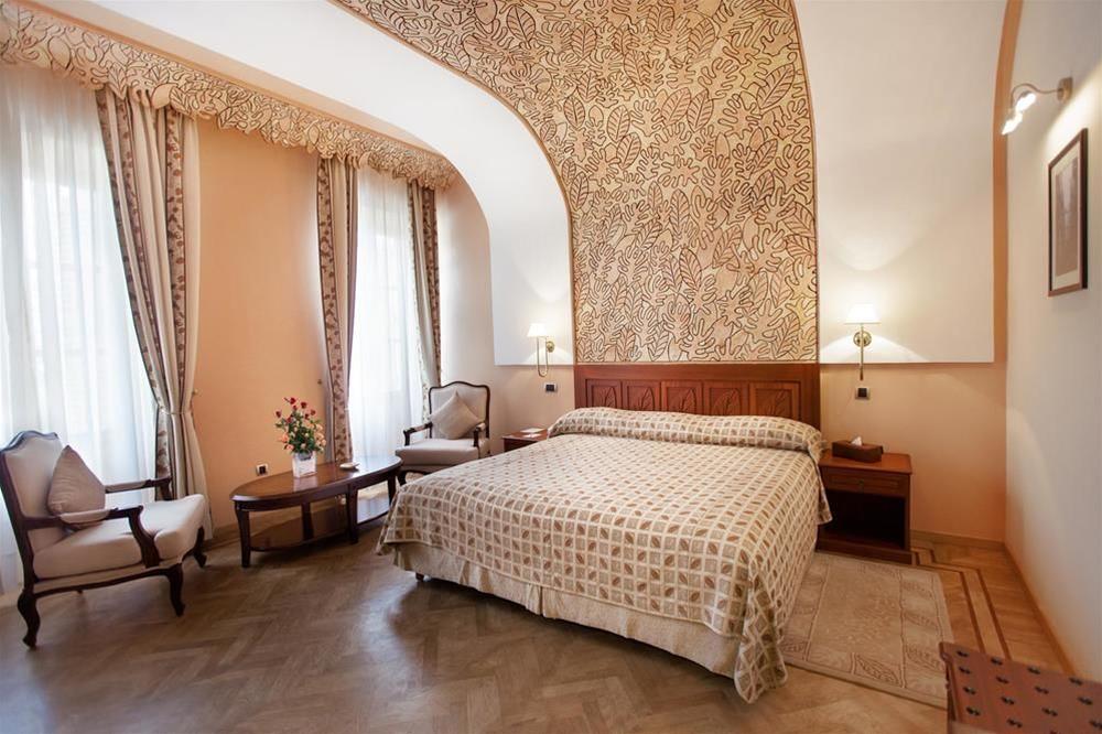 Grand Hotel Villa De France