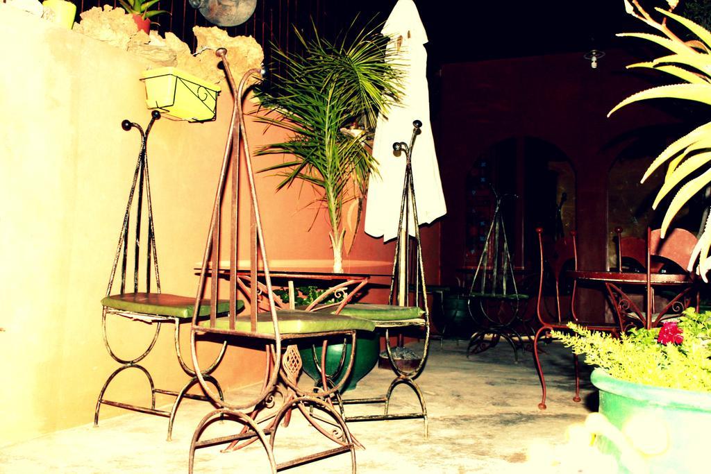 Riad le Lieu