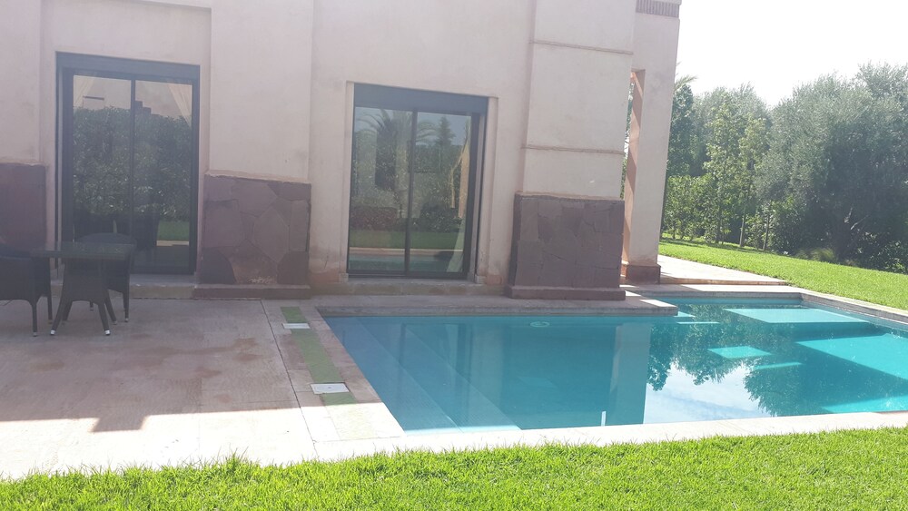 Apple Villa