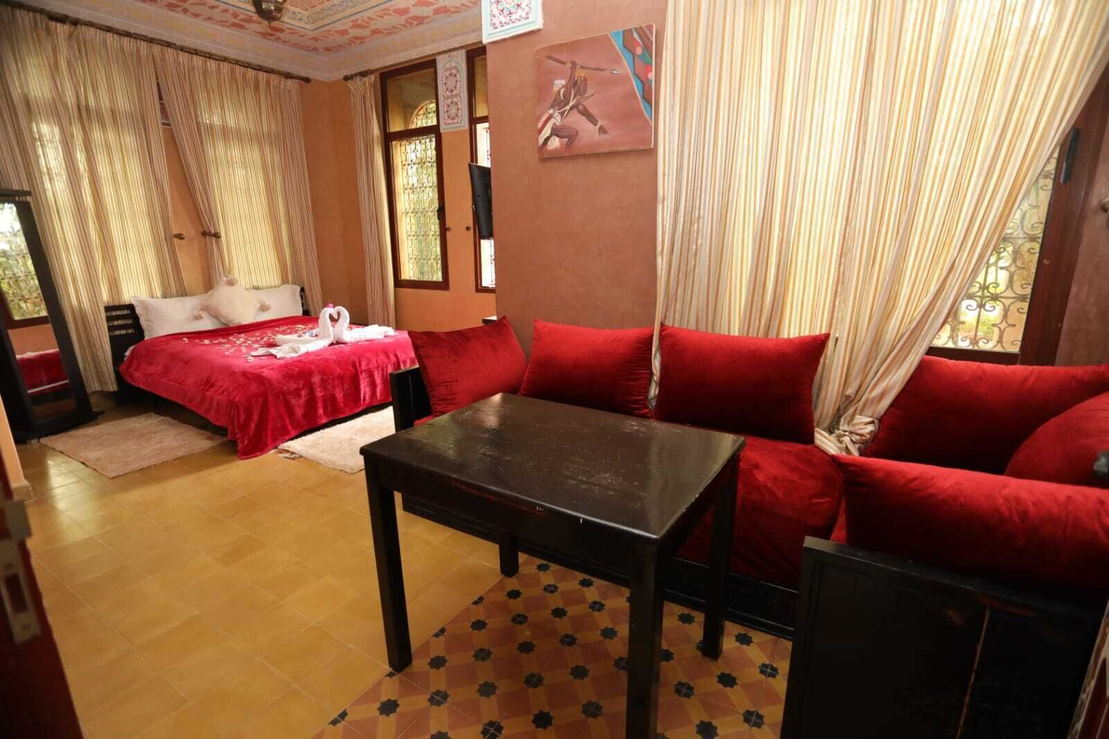 Equi Palace & Spa Near Aeroport