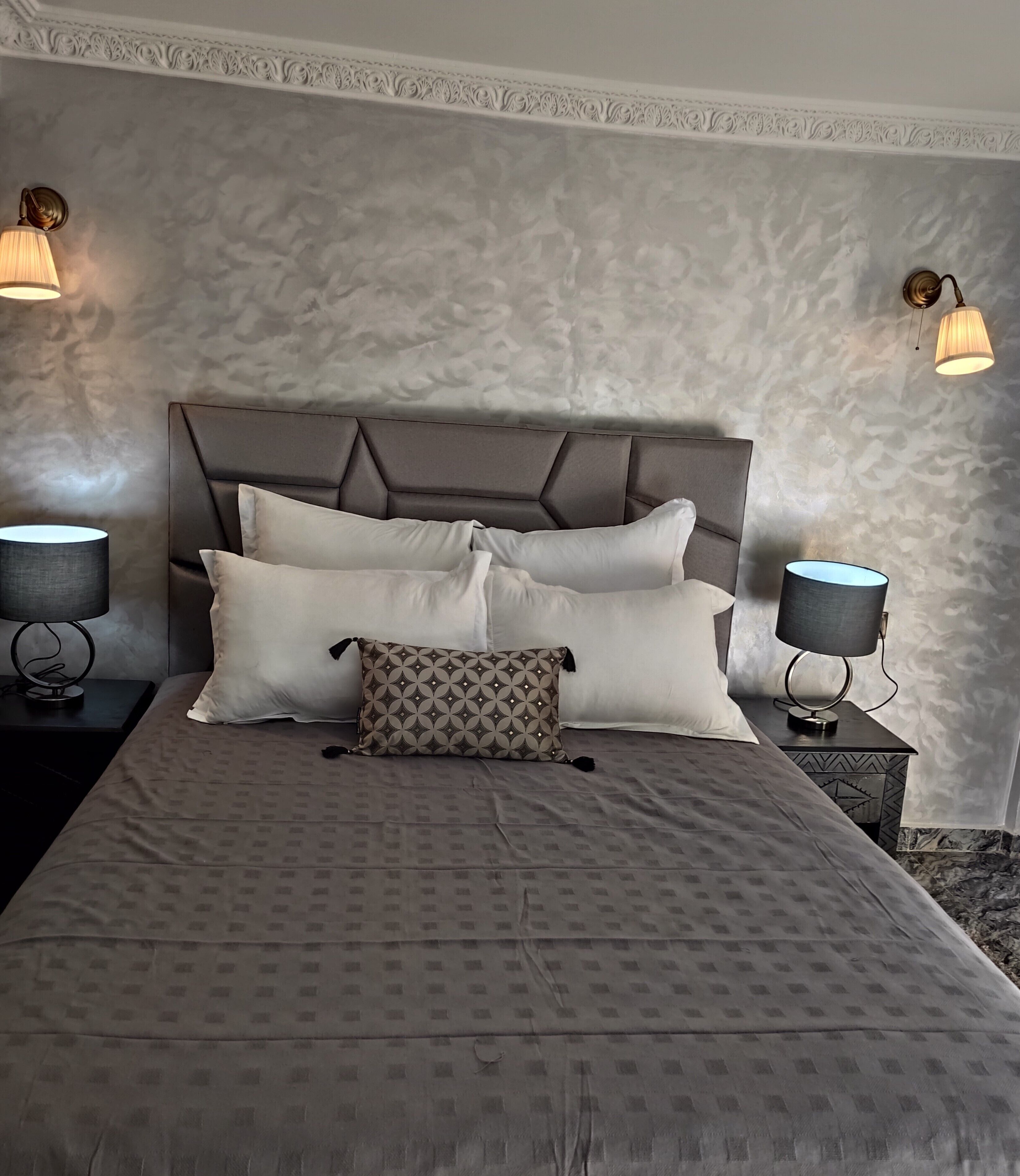 Equi Palace & Spa Near Aeroport