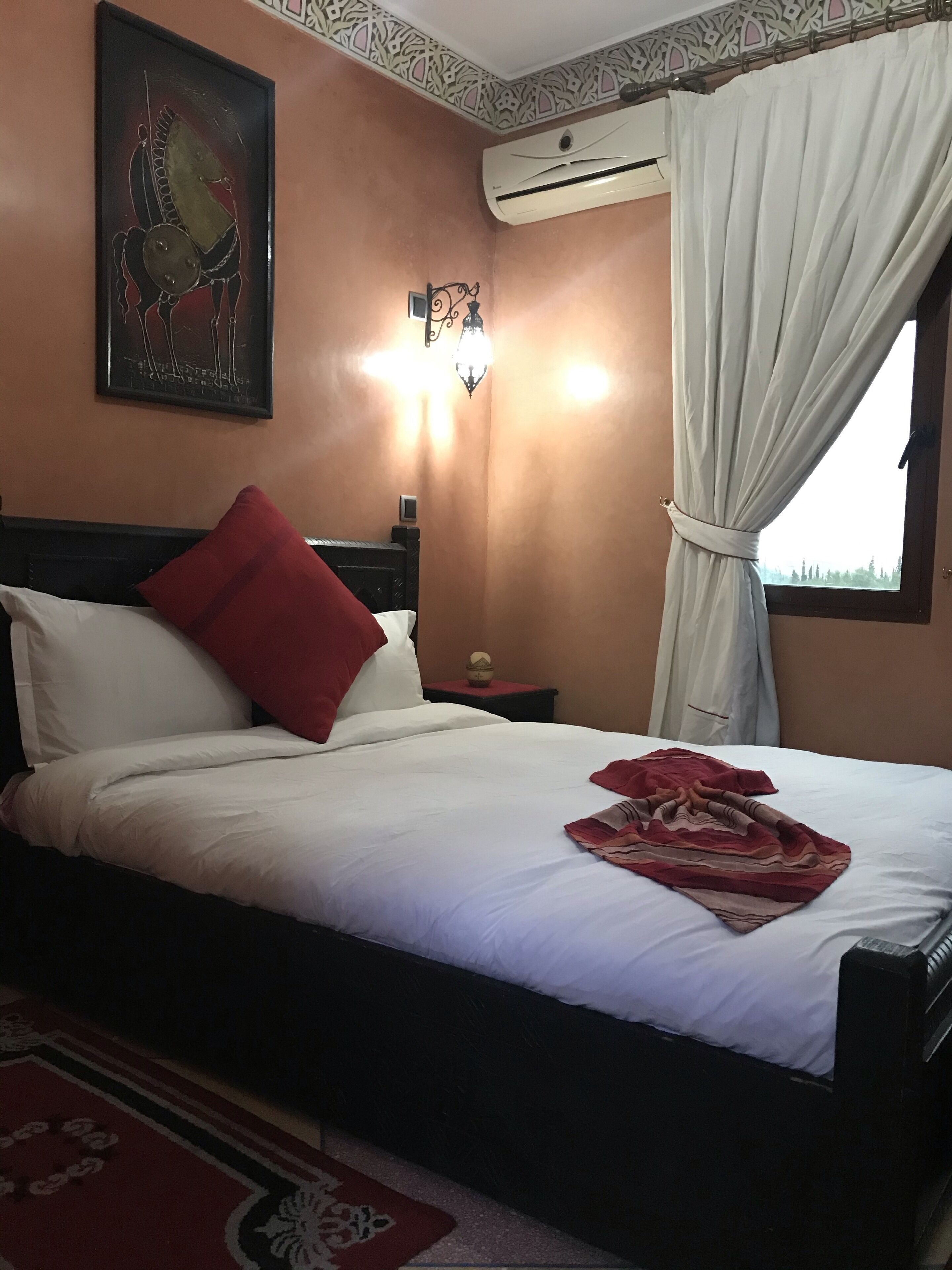 Equi Palace & Spa Near Aeroport