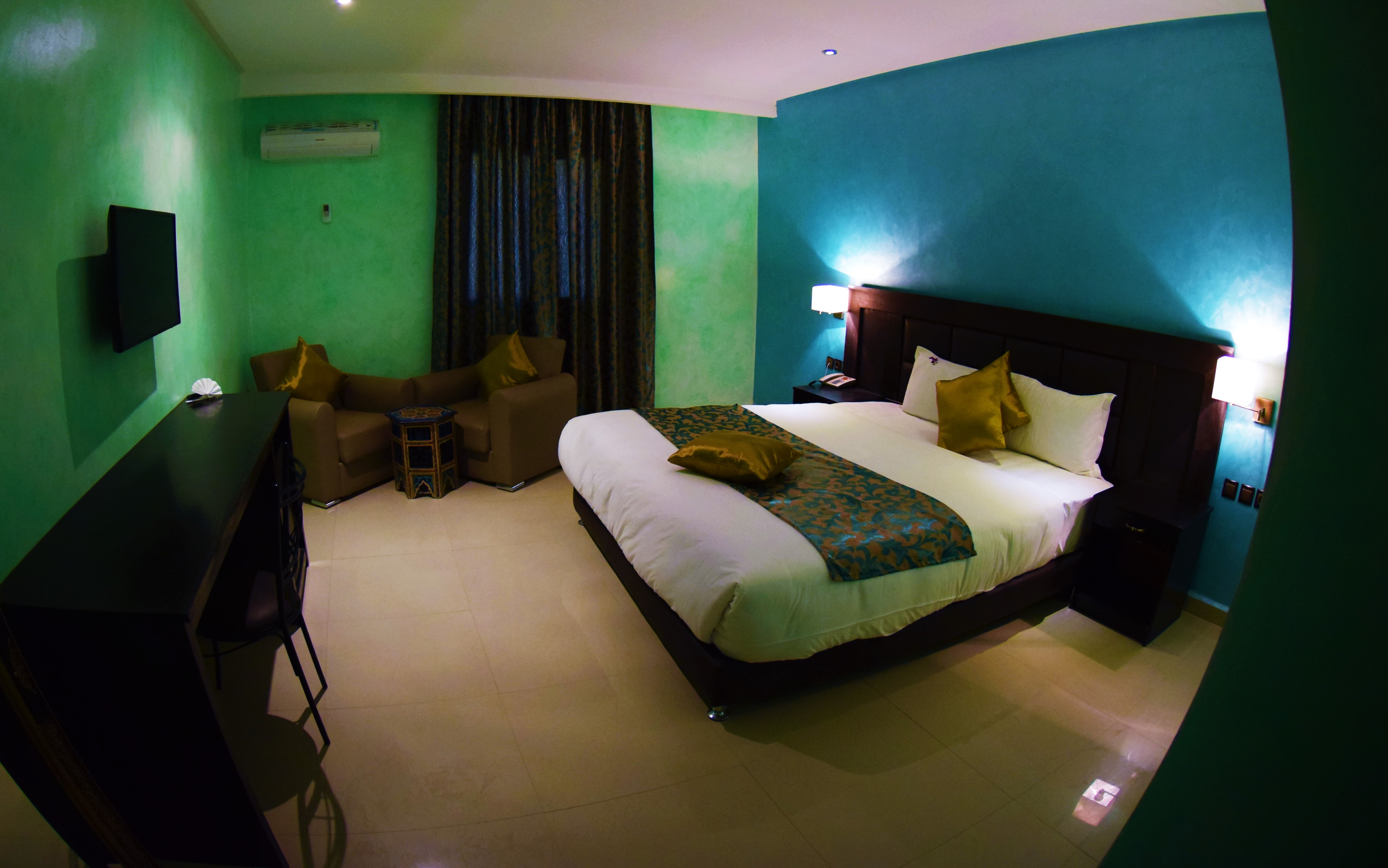 Palm's Hotel Club