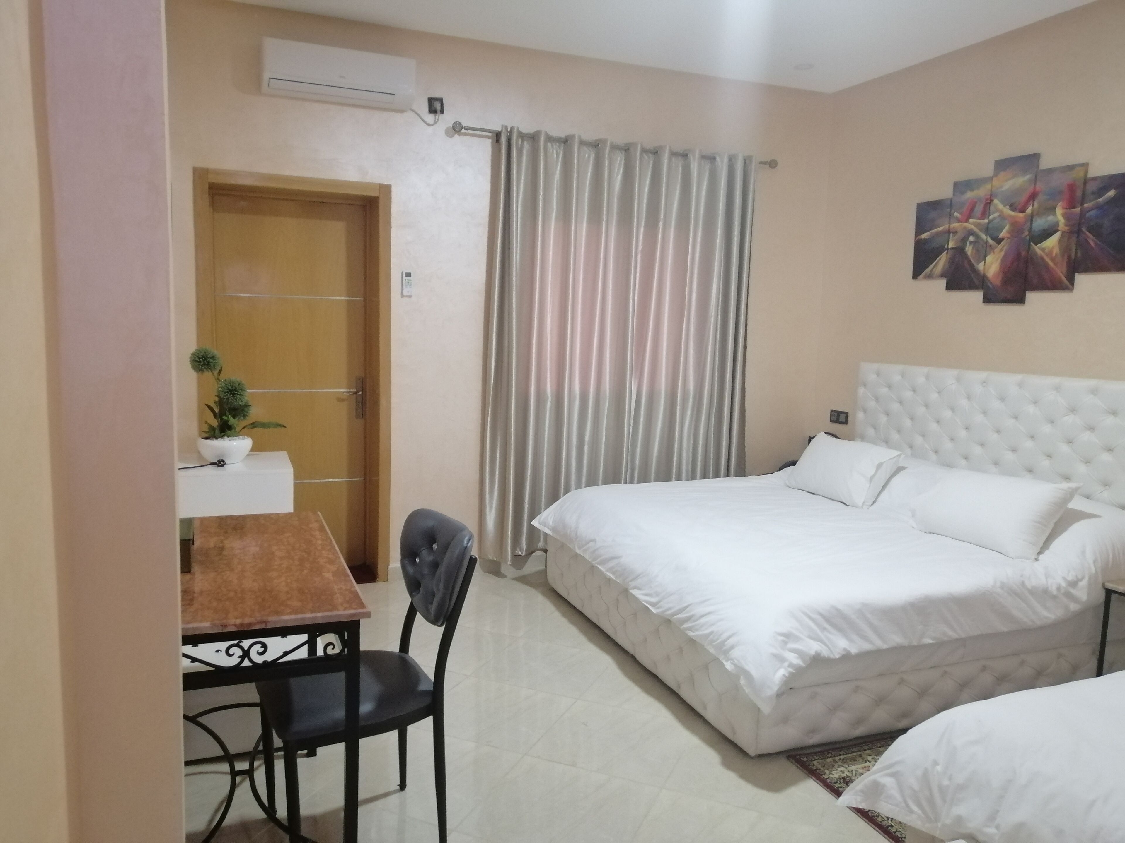 Hotel Oasis Palace