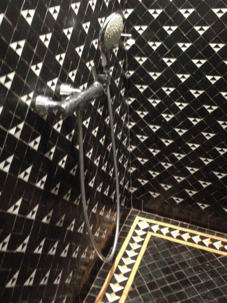 Riad Blanc De Fes