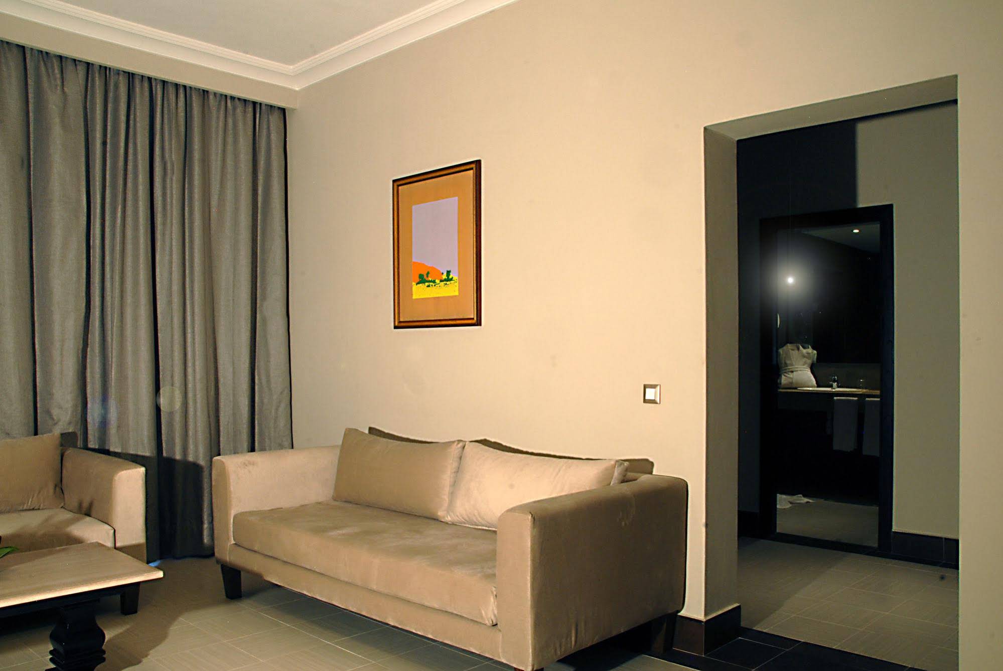 Oasis Palm Hotel