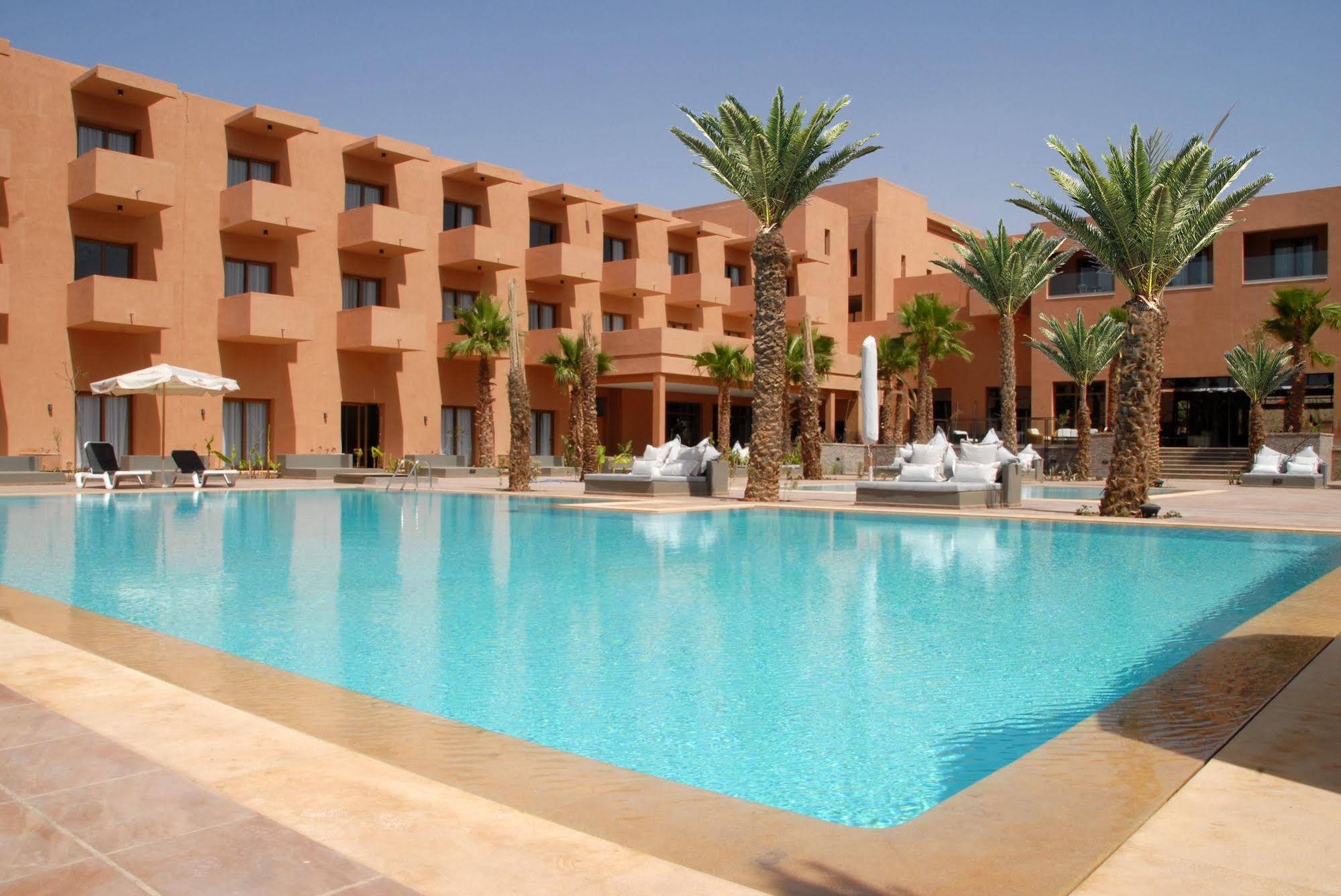 Oasis Palm Hotel