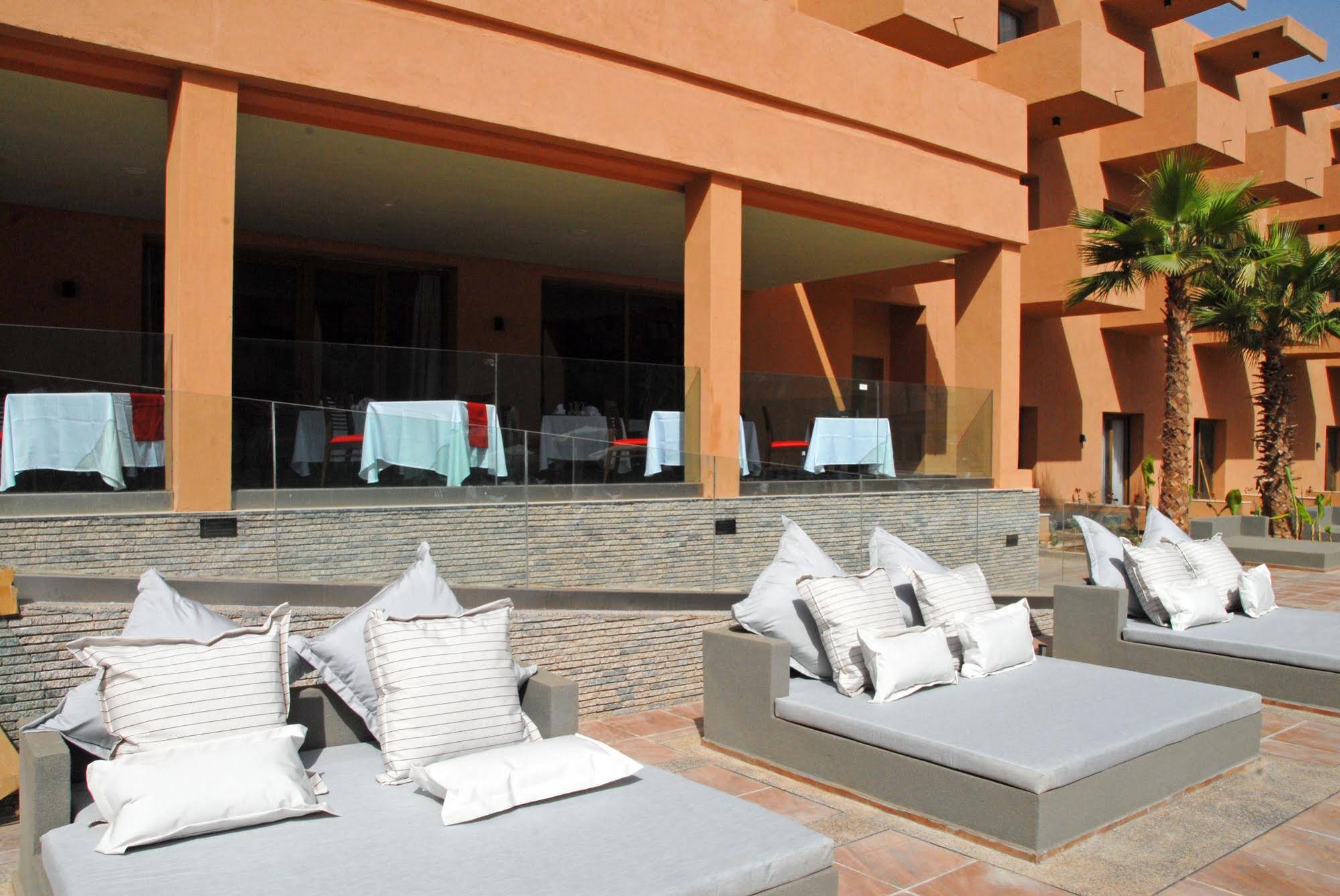 Oasis Palm Hotel