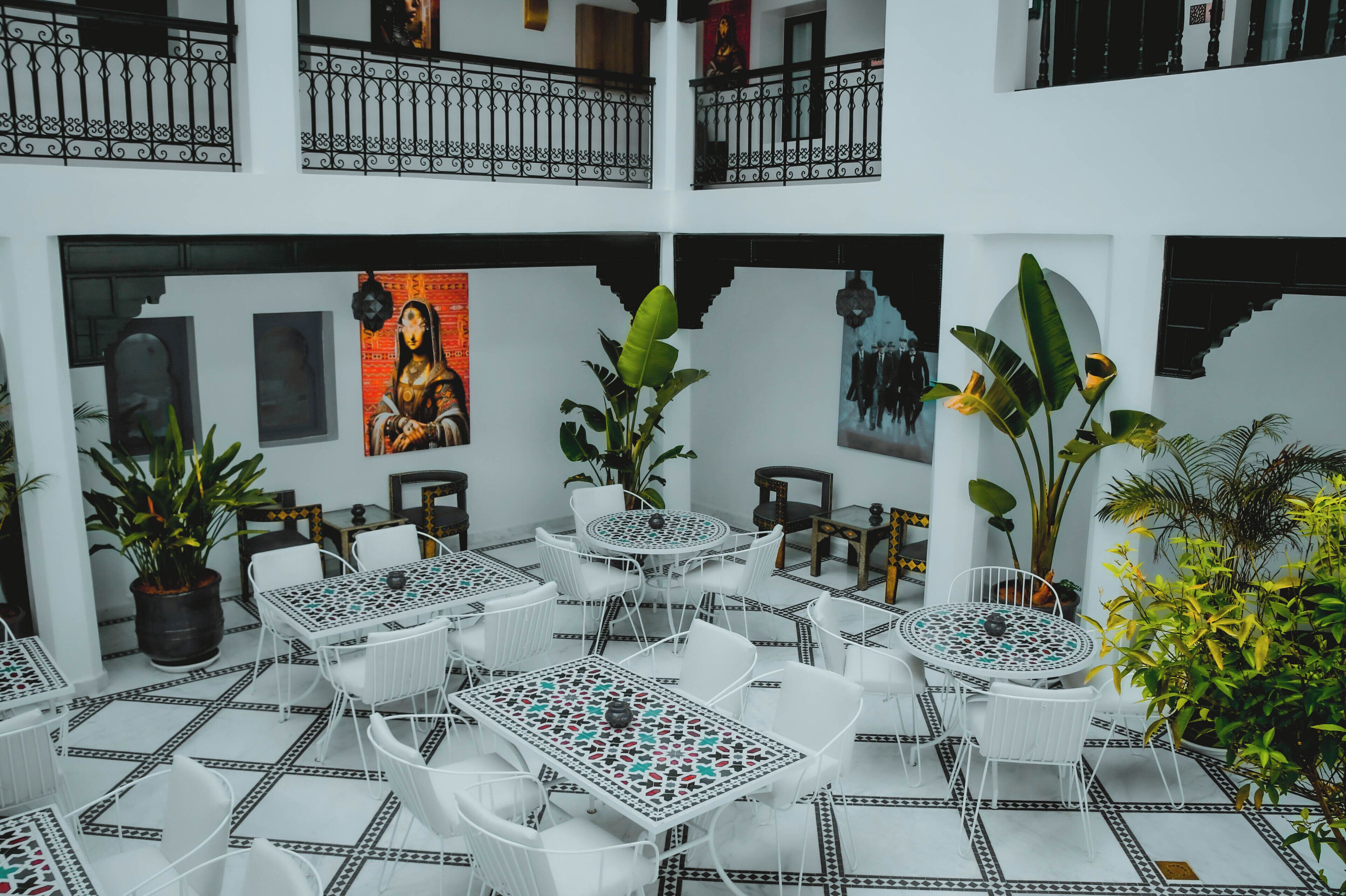 555 Hotel Clubbing Adults Only