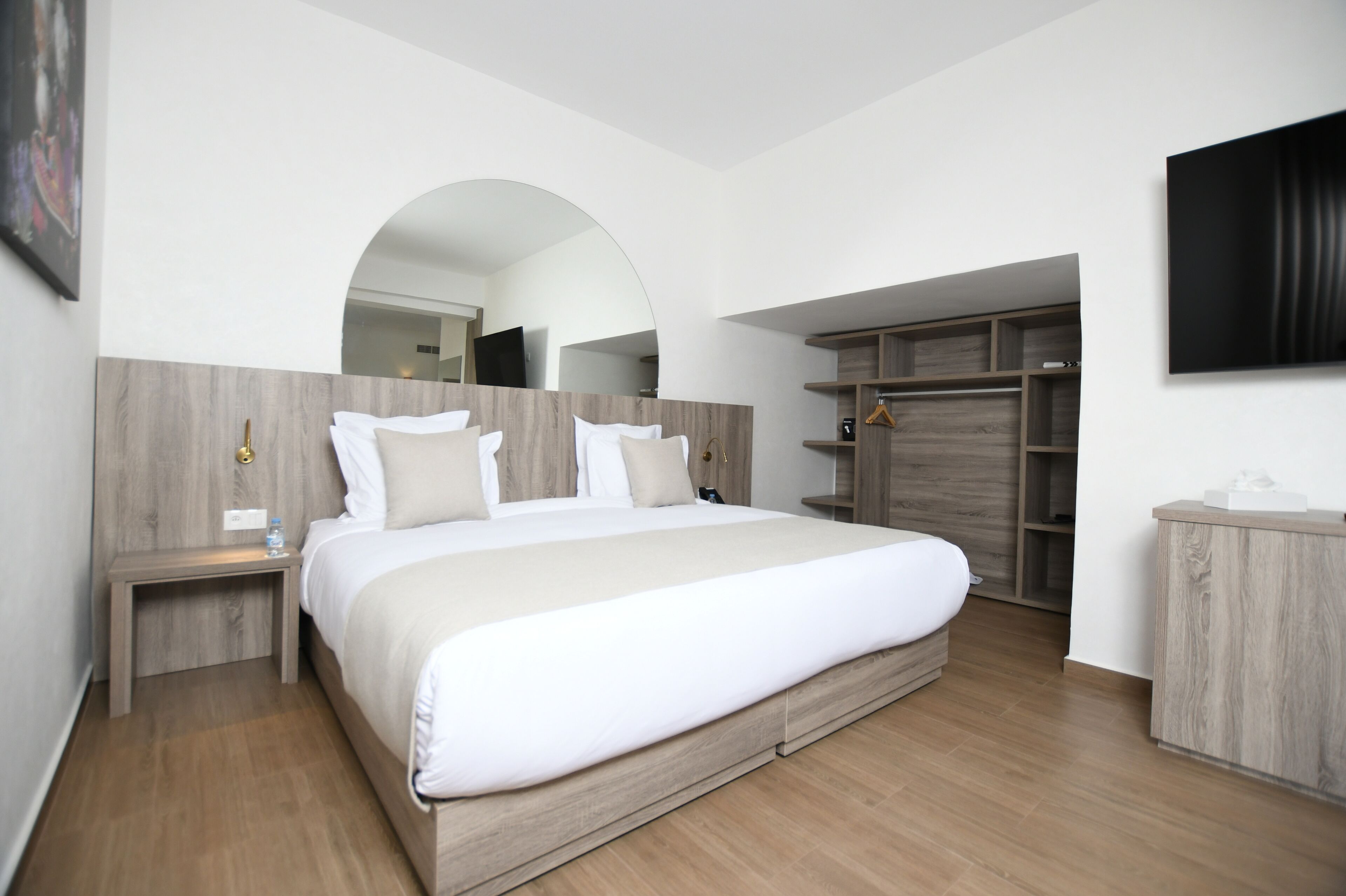 555 Hotel Clubbing Adults Only