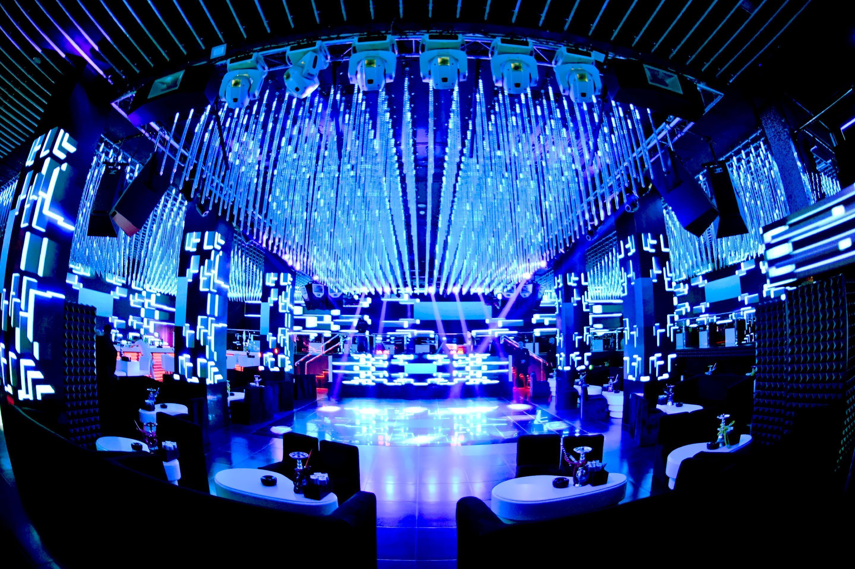 555 Hotel Clubbing Adults Only