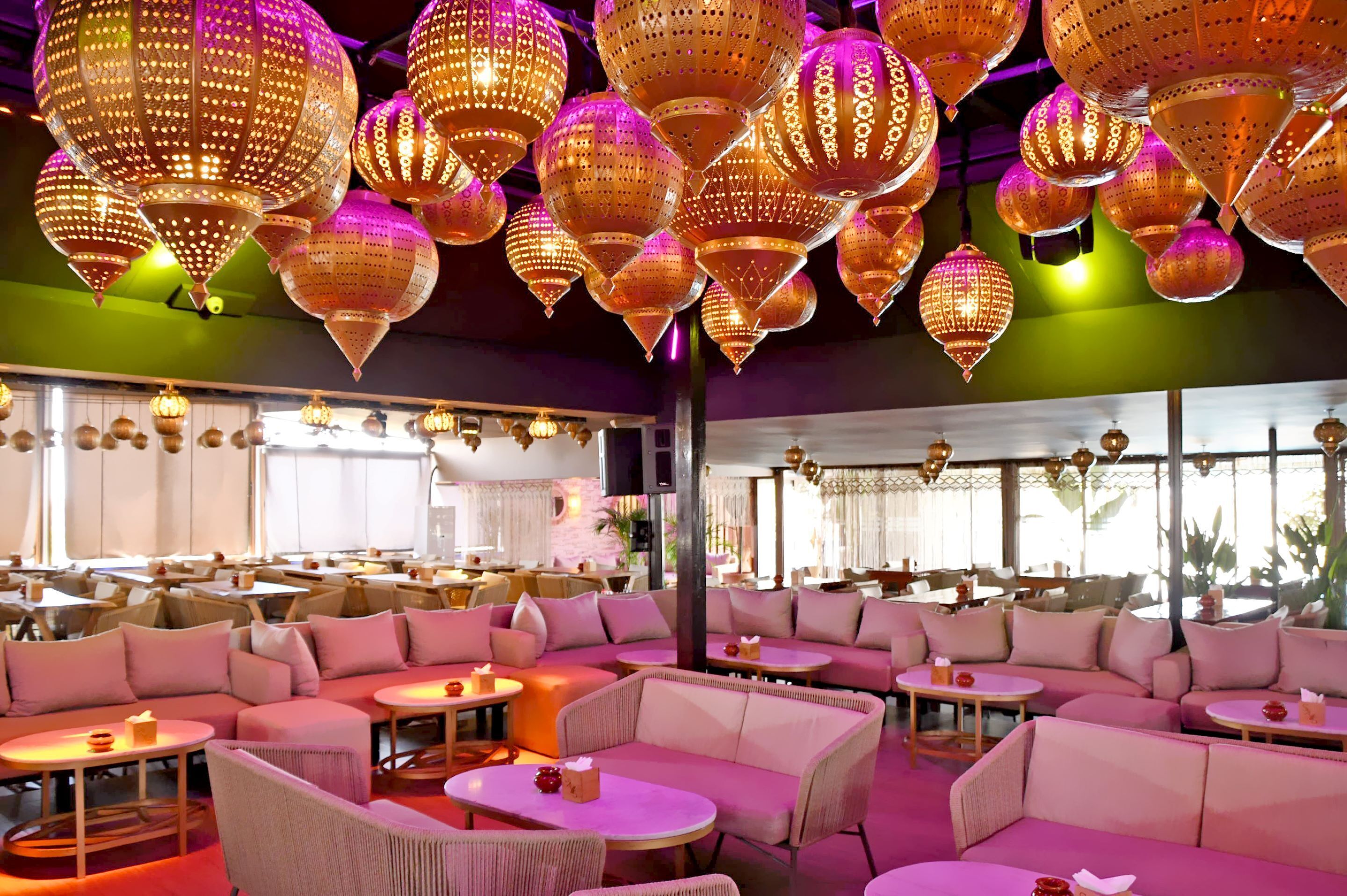 555 Hotel Clubbing Adults Only
