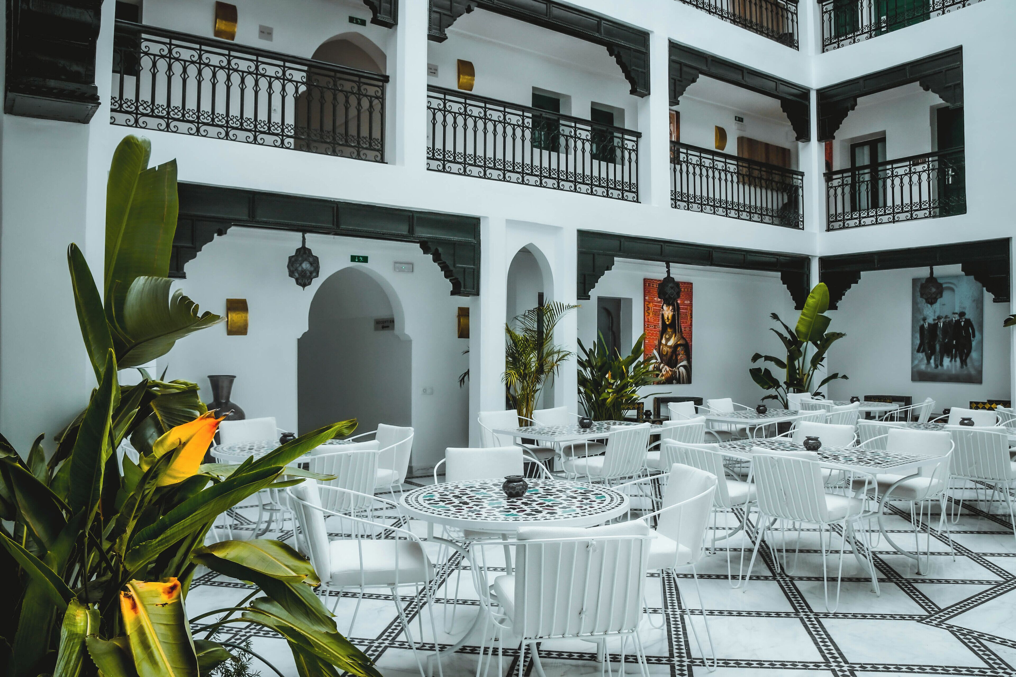 555 Hotel Clubbing Adults Only
