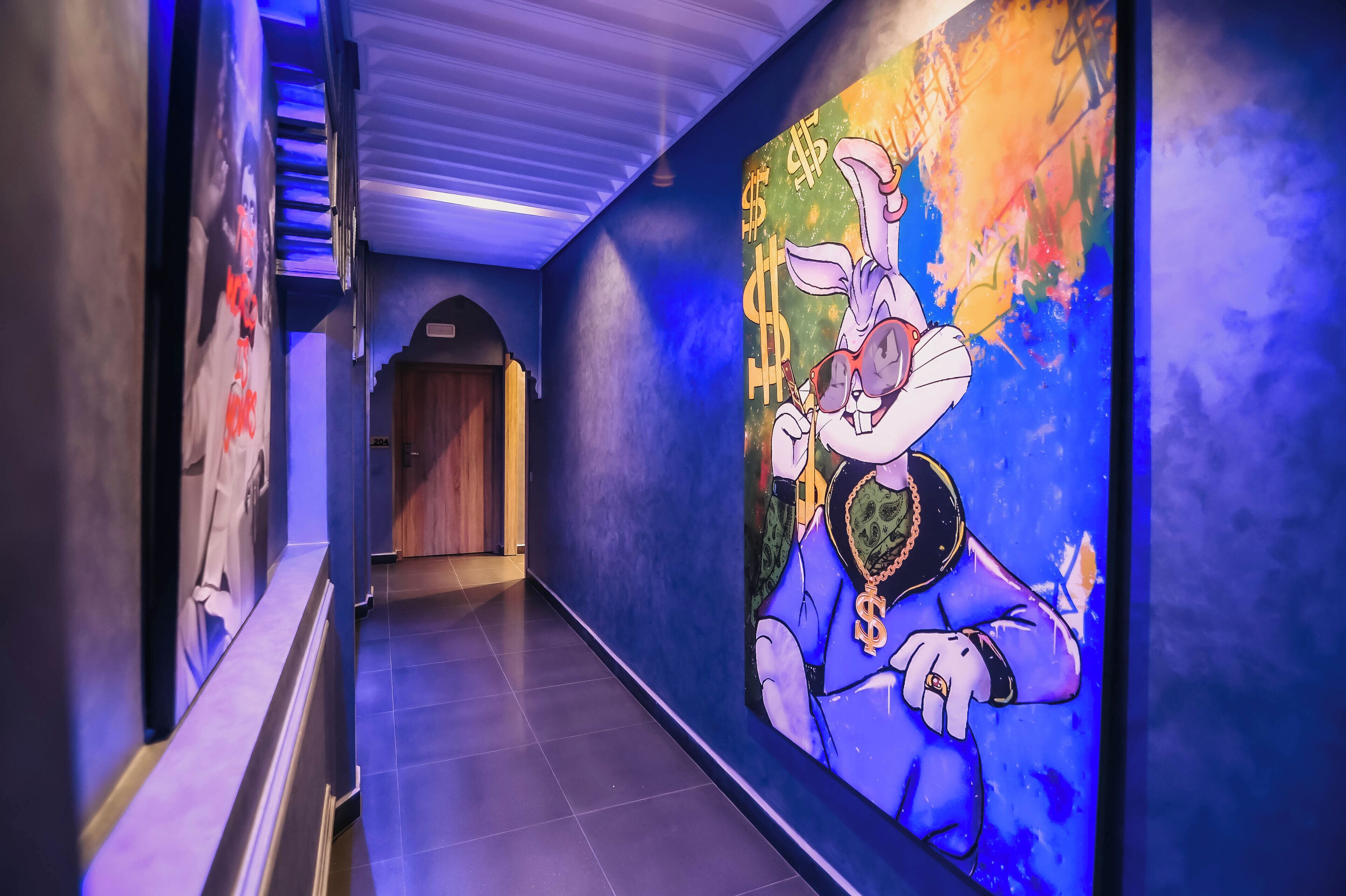 555 Hotel Clubbing Adults Only